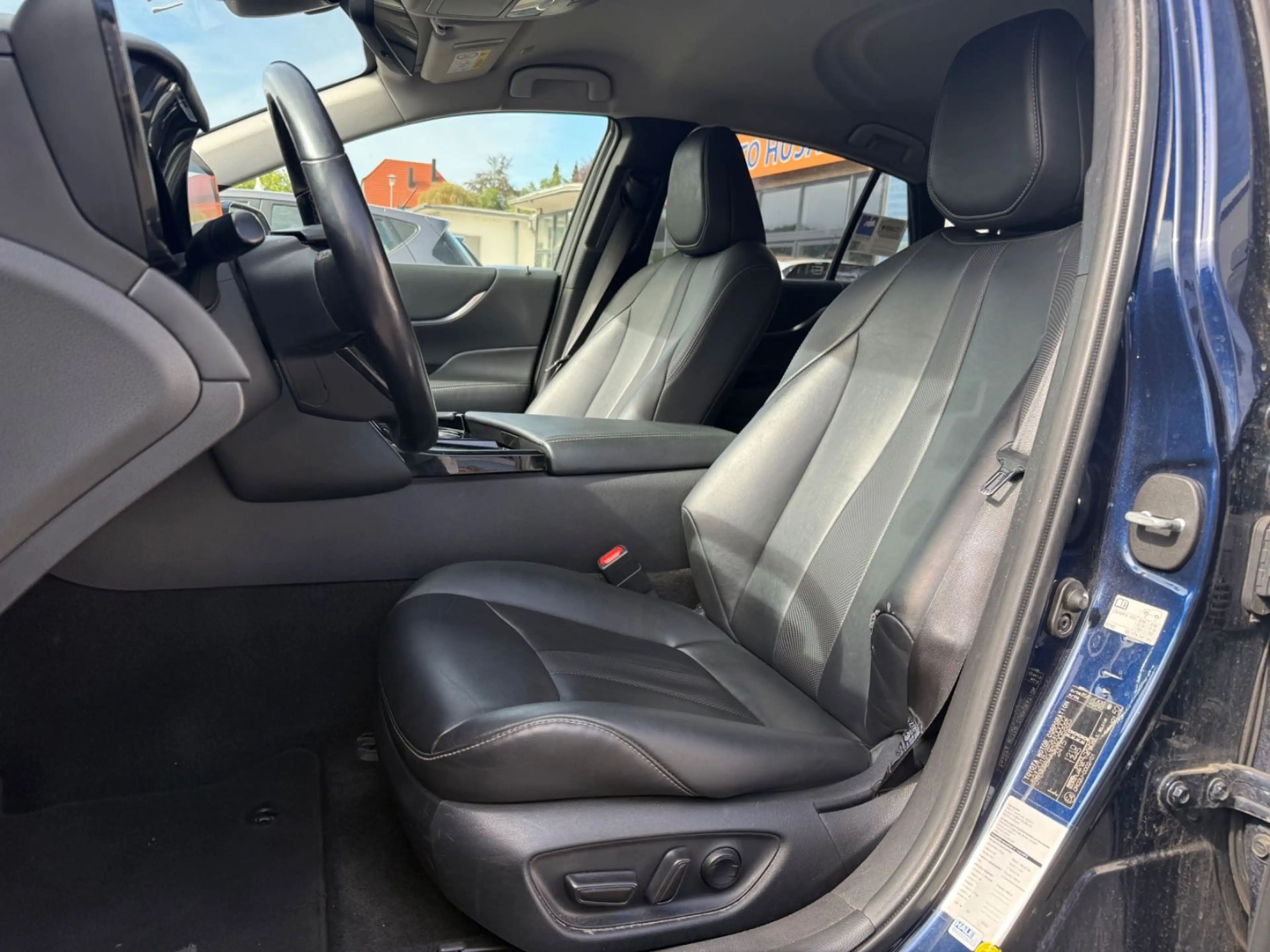 Toyota Mirai Executive Wasserstoff Navi Tempomat 360° — photo 9