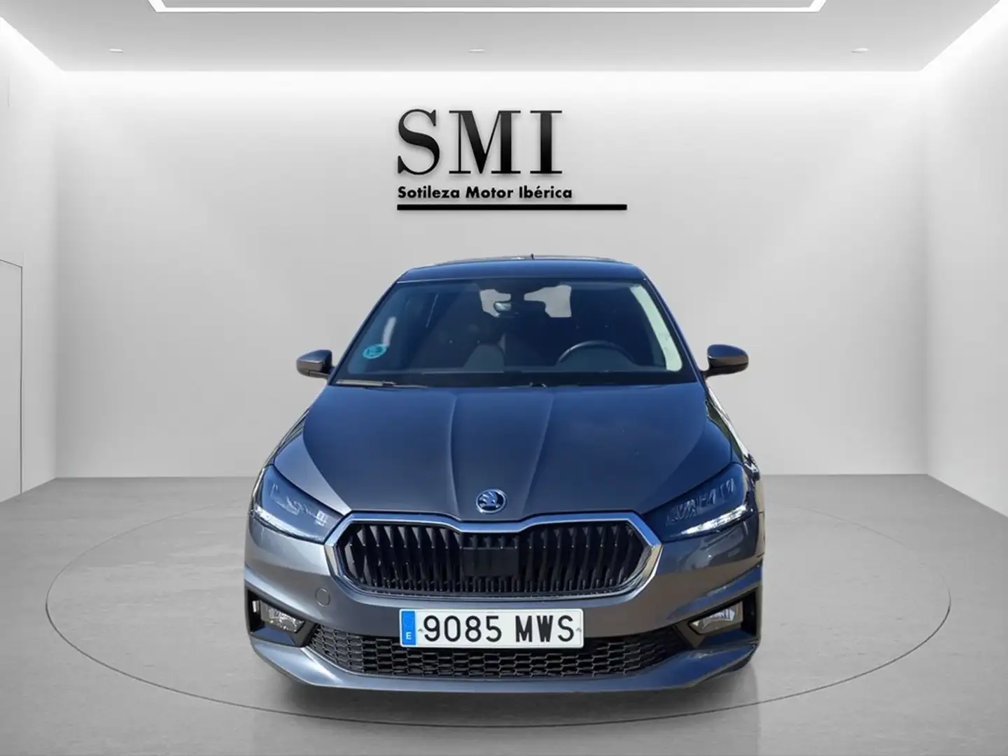Skoda Fabia 1.0 TSI Design 70kW Gris - 2