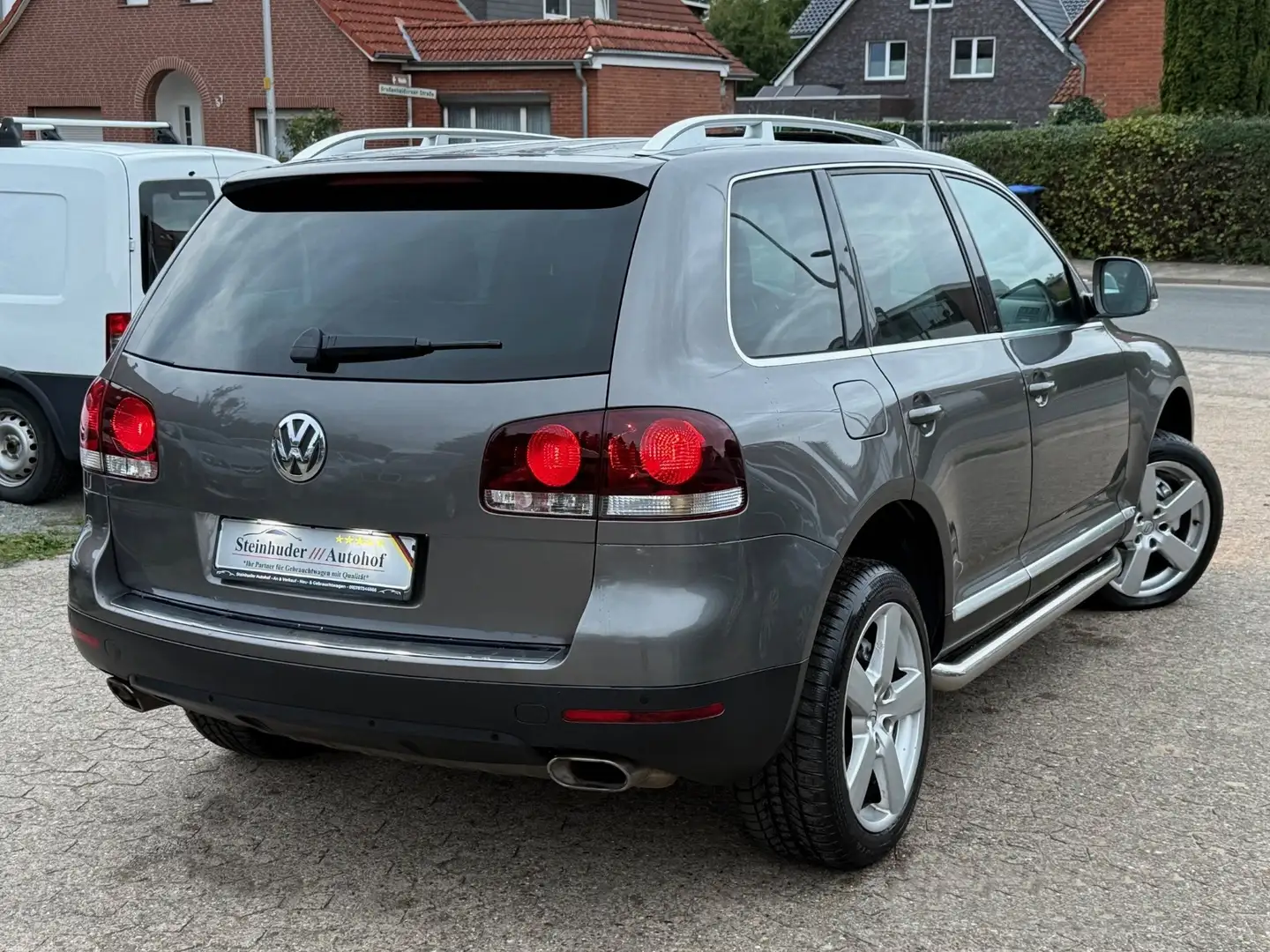 Volkswagen Touareg V6 TDI 4-Motion R-Line Gris - 2