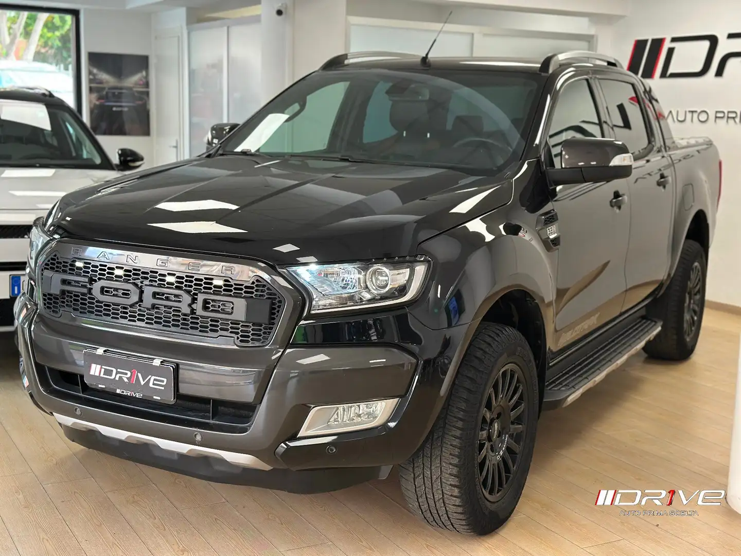 Ford Ranger Ranger 3.2 TDCi aut. DC Wildtrak 5pt. Noir - 1