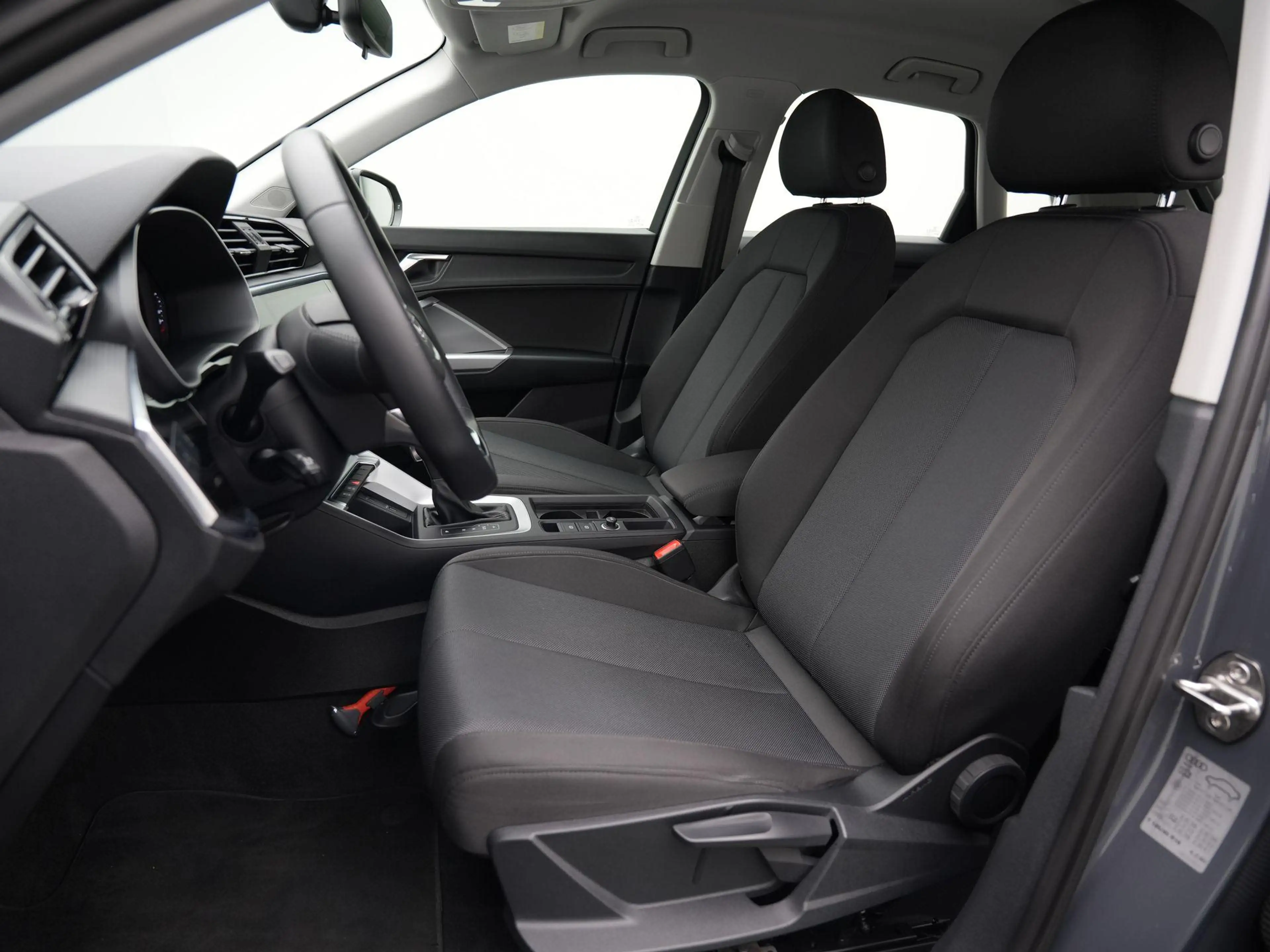 Audi Q3 35 TFSI 150pk Pro Line DSG | Navigatiesysteem | El — photo 8