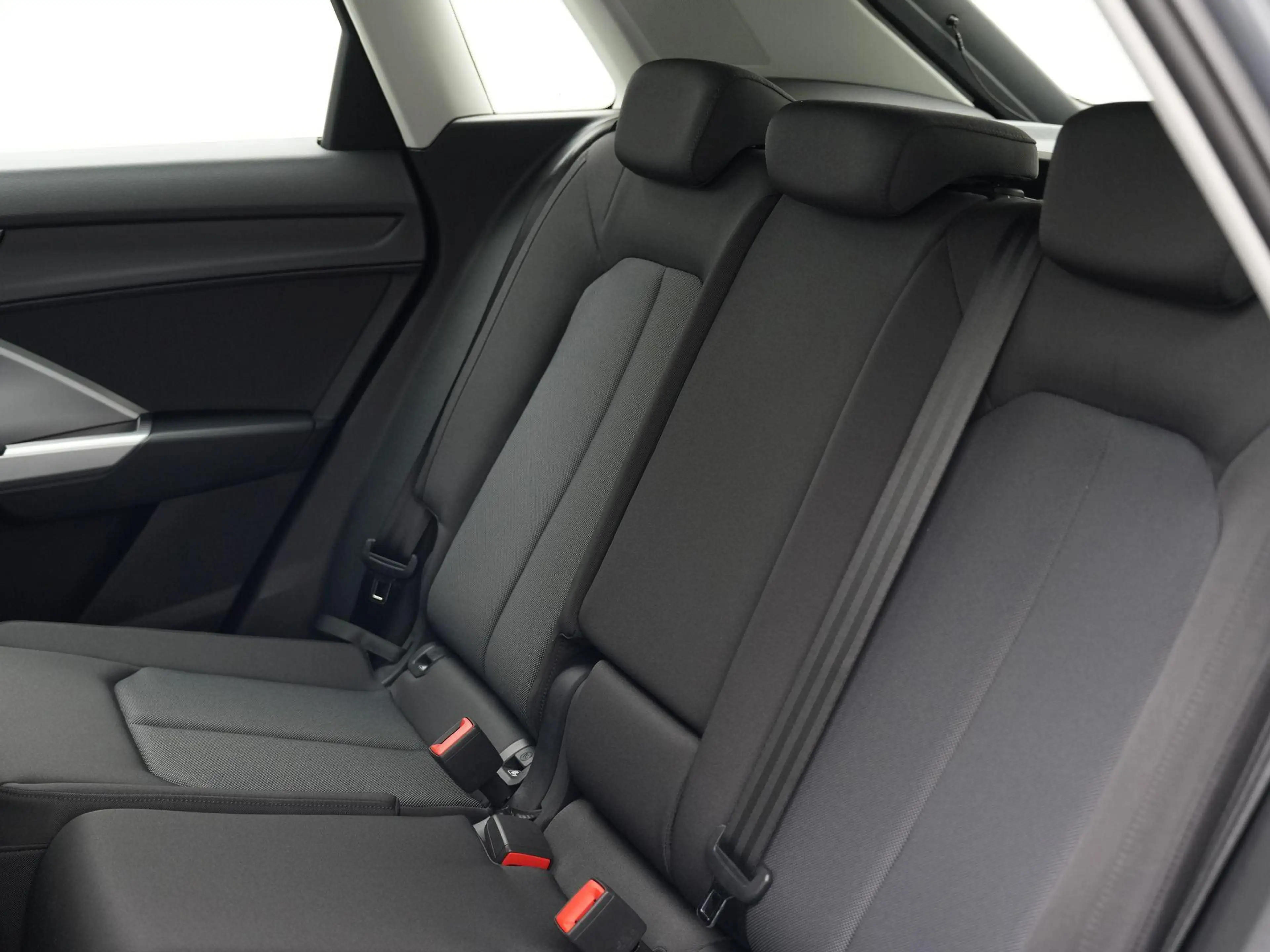 Audi Q3 35 TFSI 150pk Pro Line DSG | Navigatiesysteem | El — photo 9