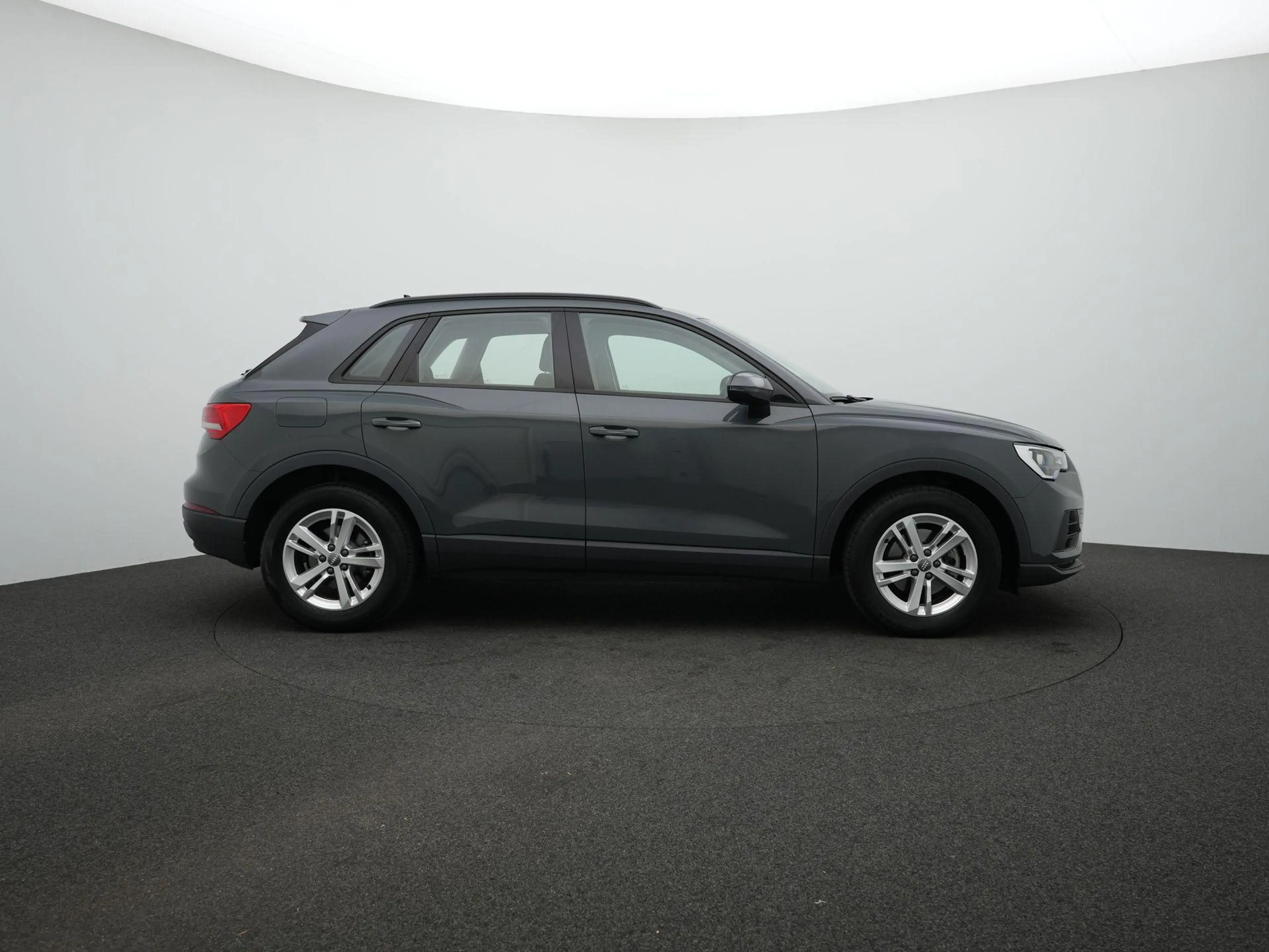 Audi Q3 35 TFSI 150pk Pro Line DSG | Navigatiesysteem | El — photo 4