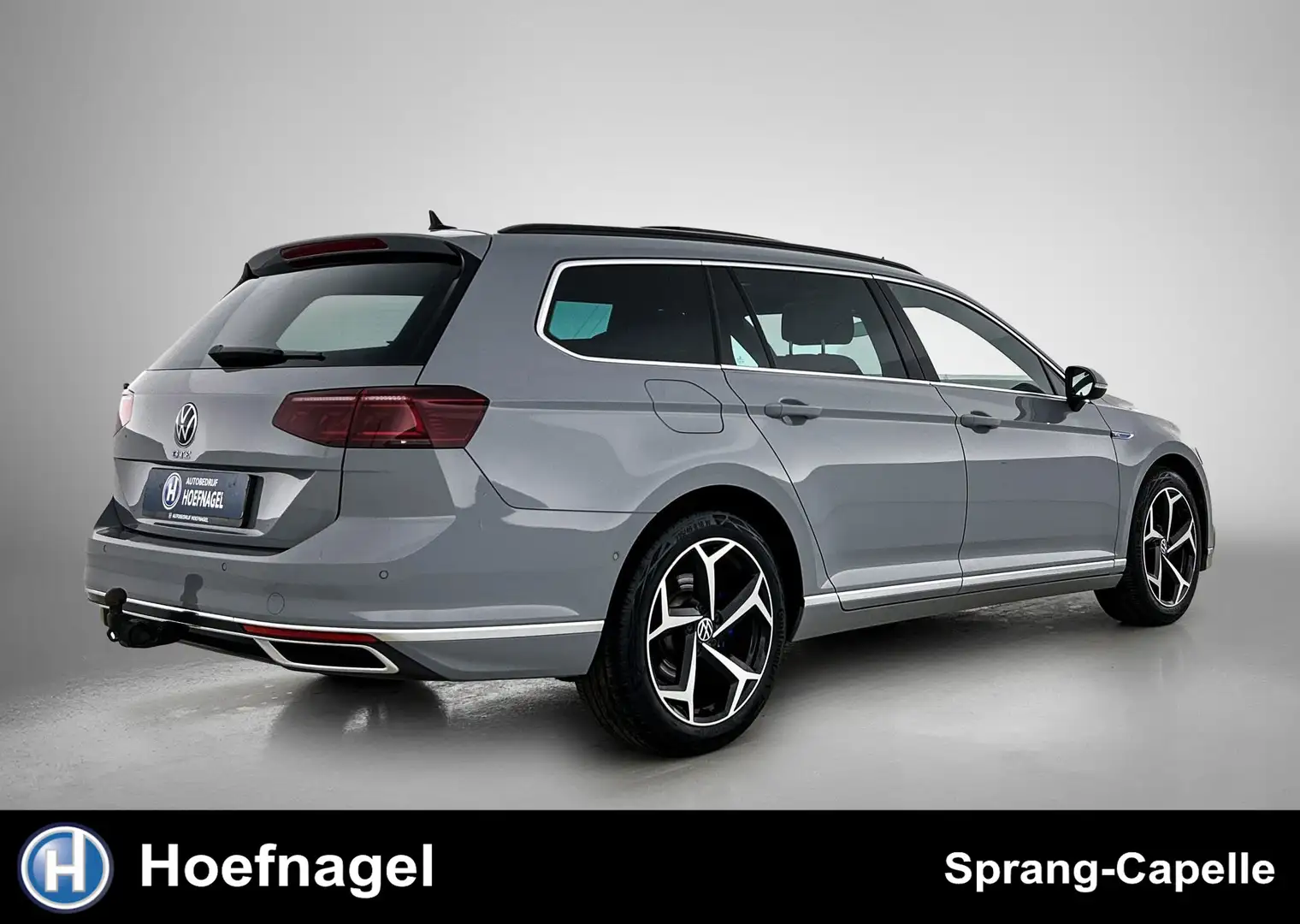 Volkswagen Passat Variant 1.4 TSI PHEV GTE | Schuifdak | Trekhaak | Camera | Grau - 2