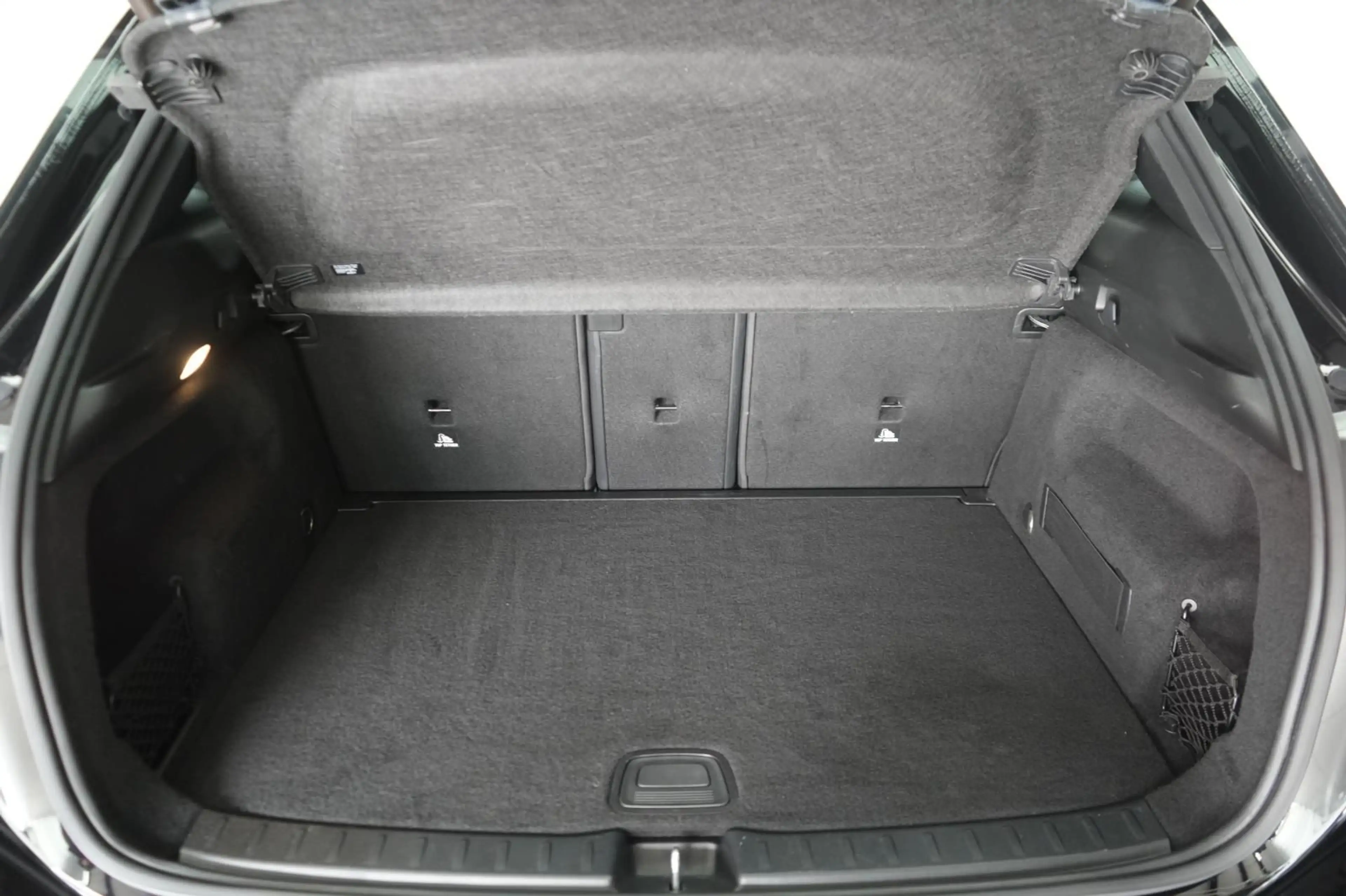 Mercedes-Benz GLA 220 d 8G-DCT Progressive AHK/Kamera/LED/Navi — photo 7