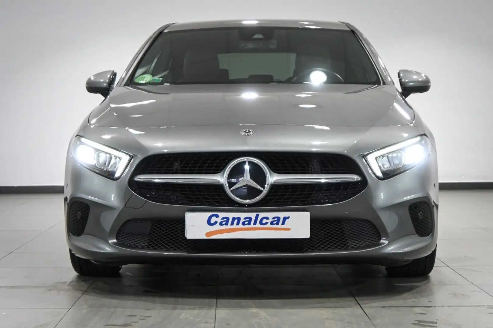 Mercedes-Benz A 200 7G-DCT Gris - 2