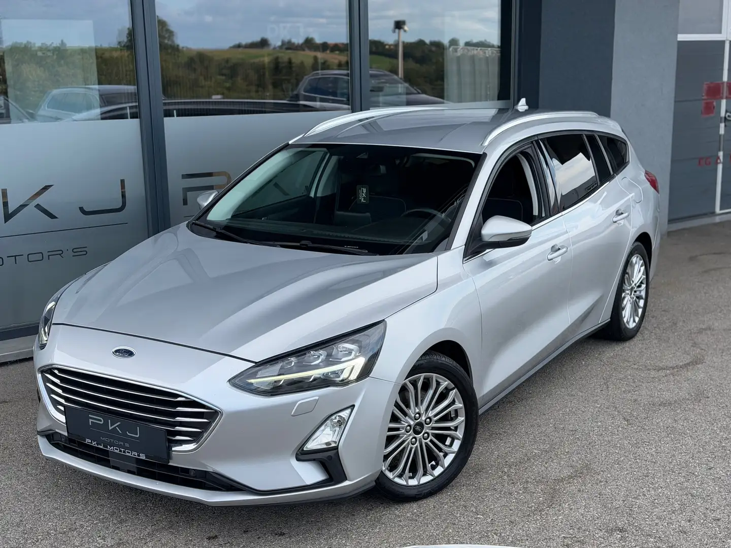 Ford Focus Focus 1.5 EcoBlue Titanium //TOP ANGEBOT// Silber - 1
