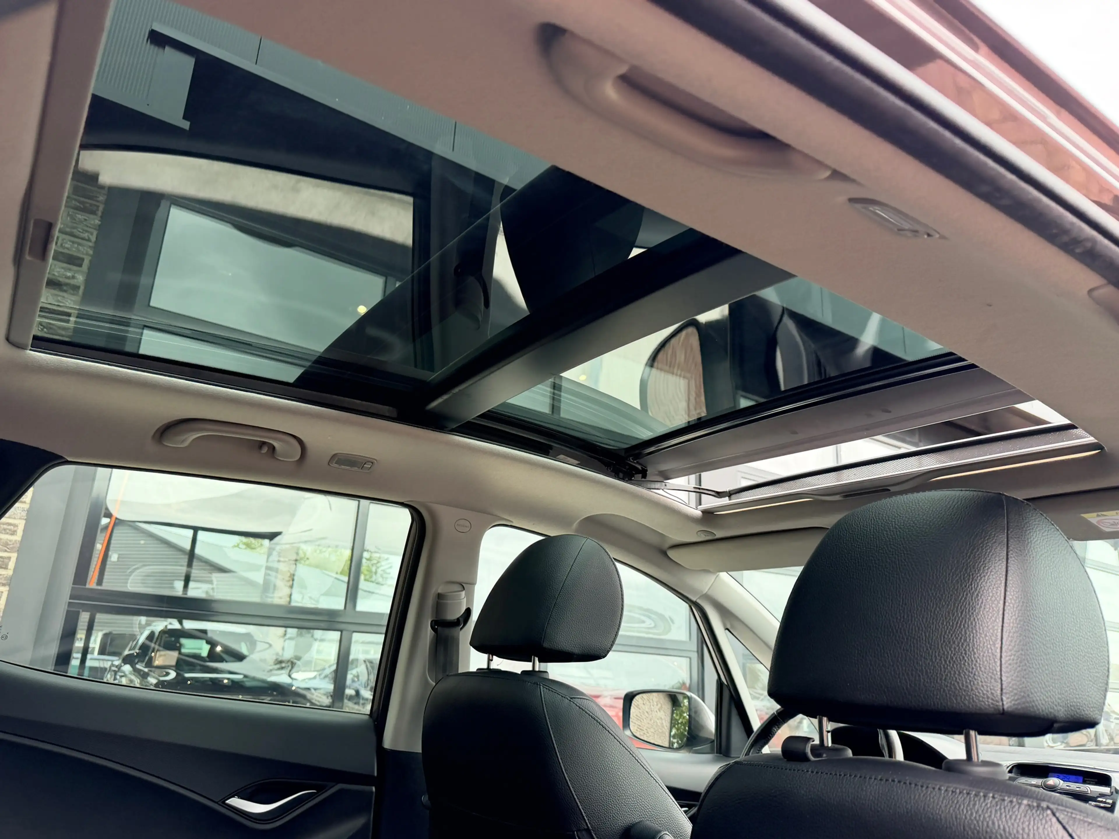 Hyundai iX20 1.6i i-Catcher | Schuif/Kantel dak | Leer | Navi | — photo 21