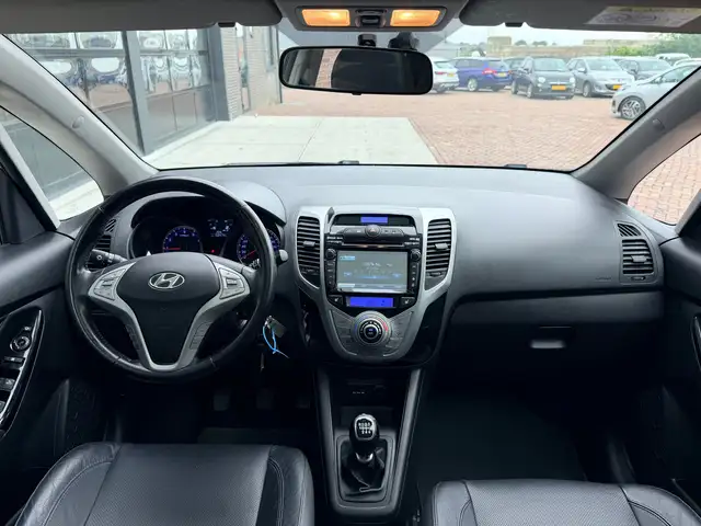 Hyundai Ix20 view 3
