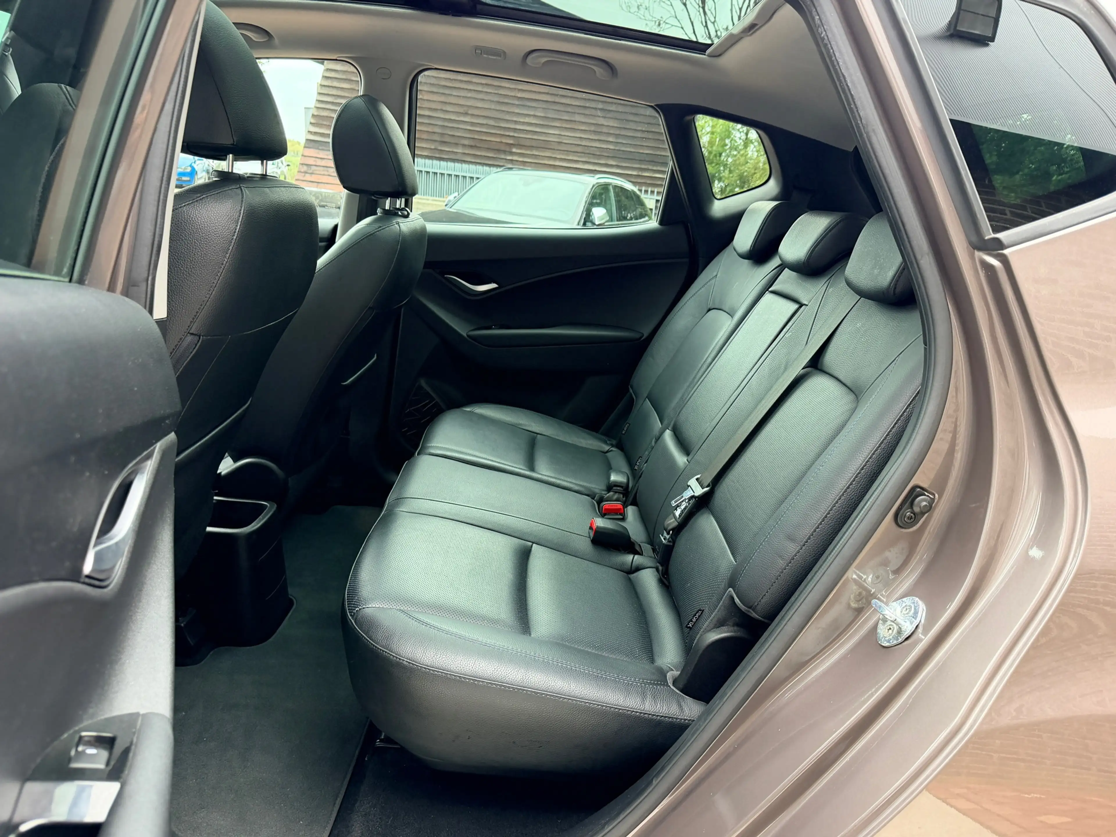 Hyundai iX20 1.6i i-Catcher | Schuif/Kantel dak | Leer | Navi | — photo 15