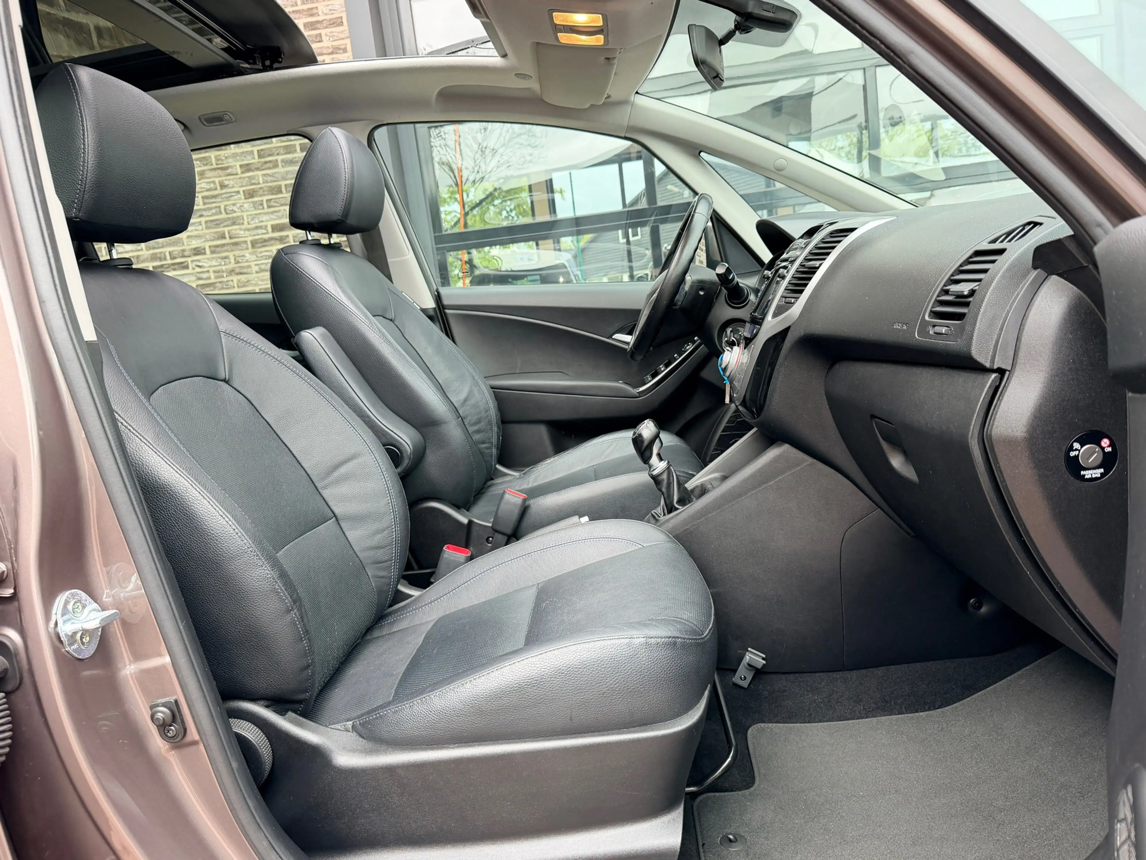 Hyundai iX20 1.6i i-Catcher | Schuif/Kantel dak | Leer | Navi | — photo 13