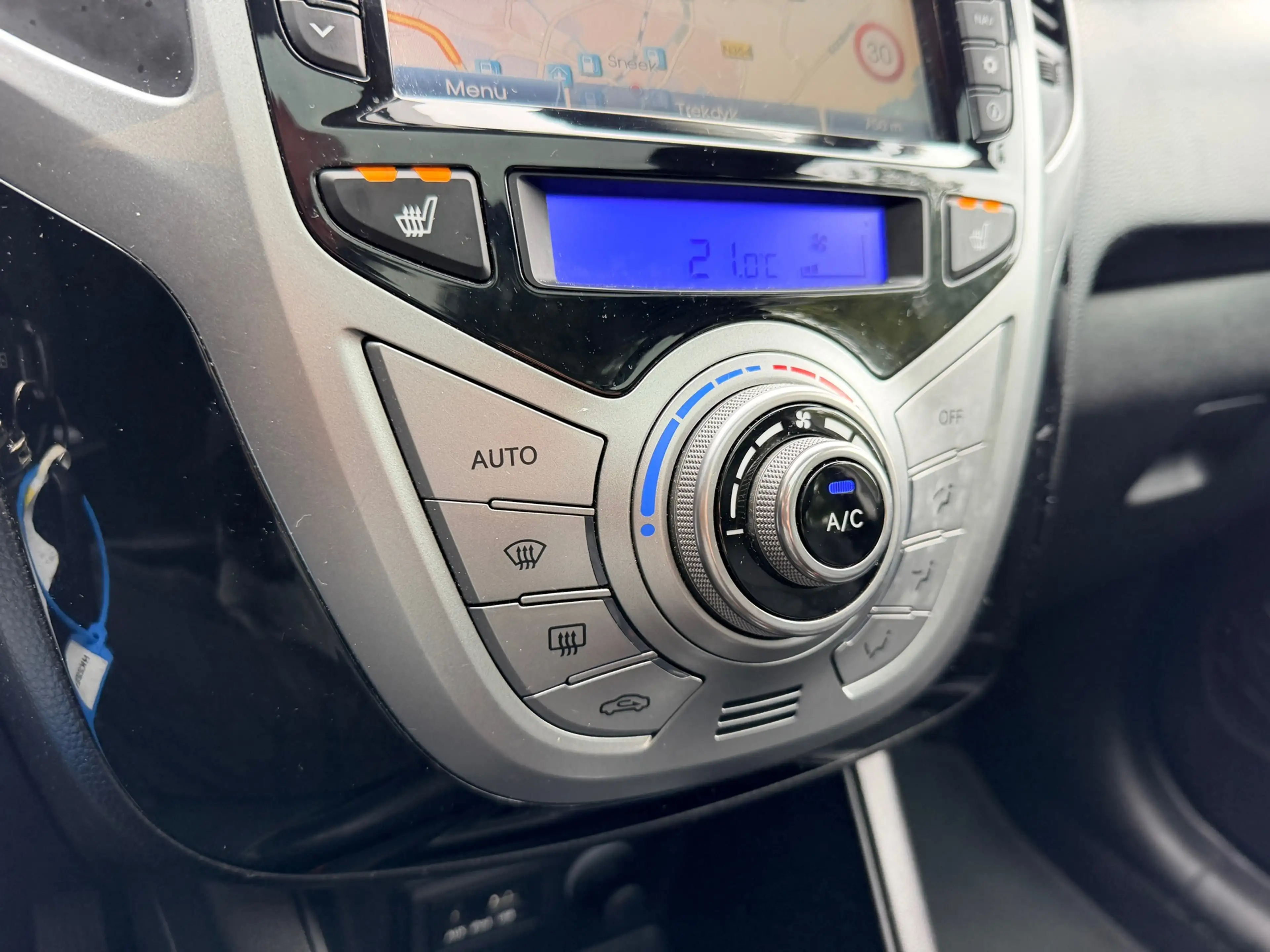 Hyundai iX20 1.6i i-Catcher | Schuif/Kantel dak | Leer | Navi | — photo 19