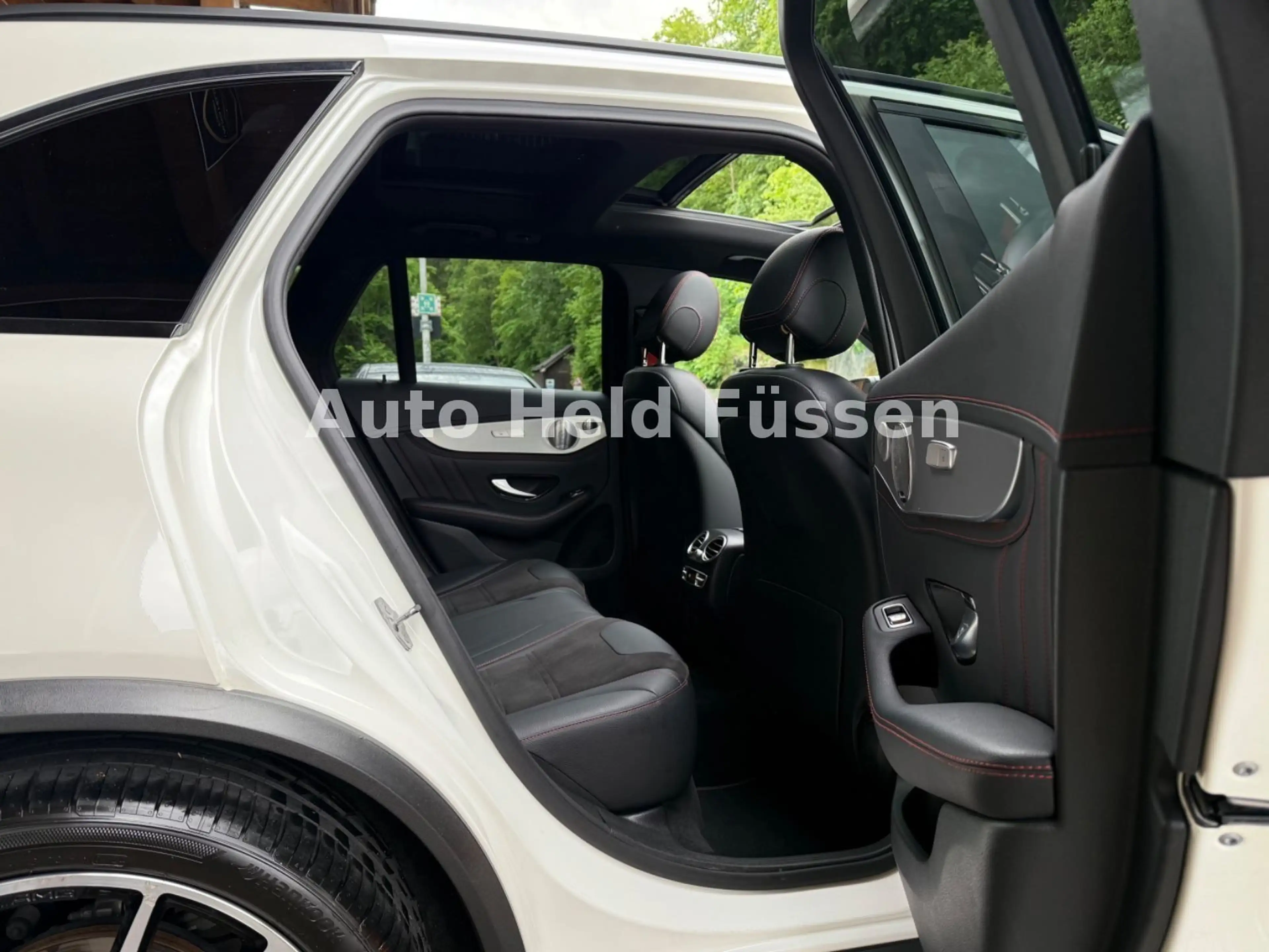 Mercedes-Benz GLC 43 AMG 4Matic Pano 360° HUD Distronic Burm — photo 13