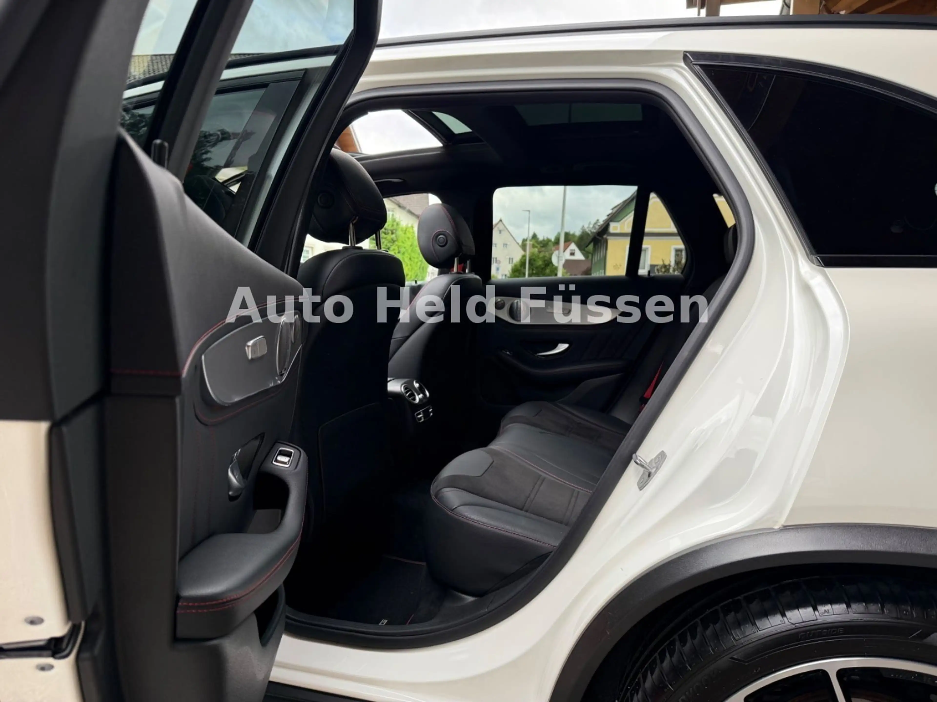 Mercedes-Benz GLC 43 AMG 4Matic Pano 360° HUD Distronic Burm — photo 14