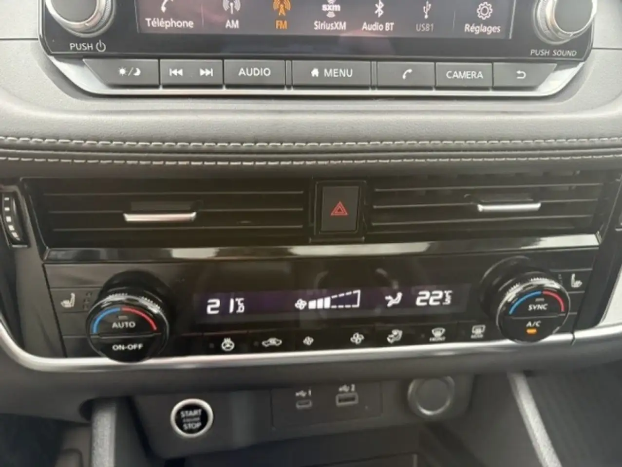 Nissan Rogue fotografie Nissan Rogue