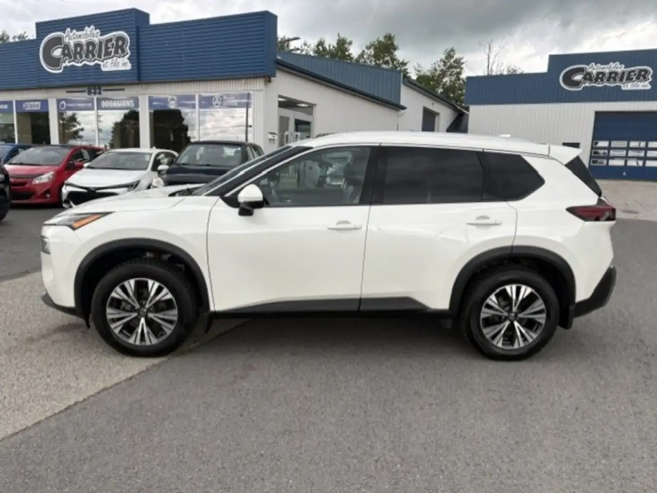 Nissan Rogue fotografie Nissan Rogue