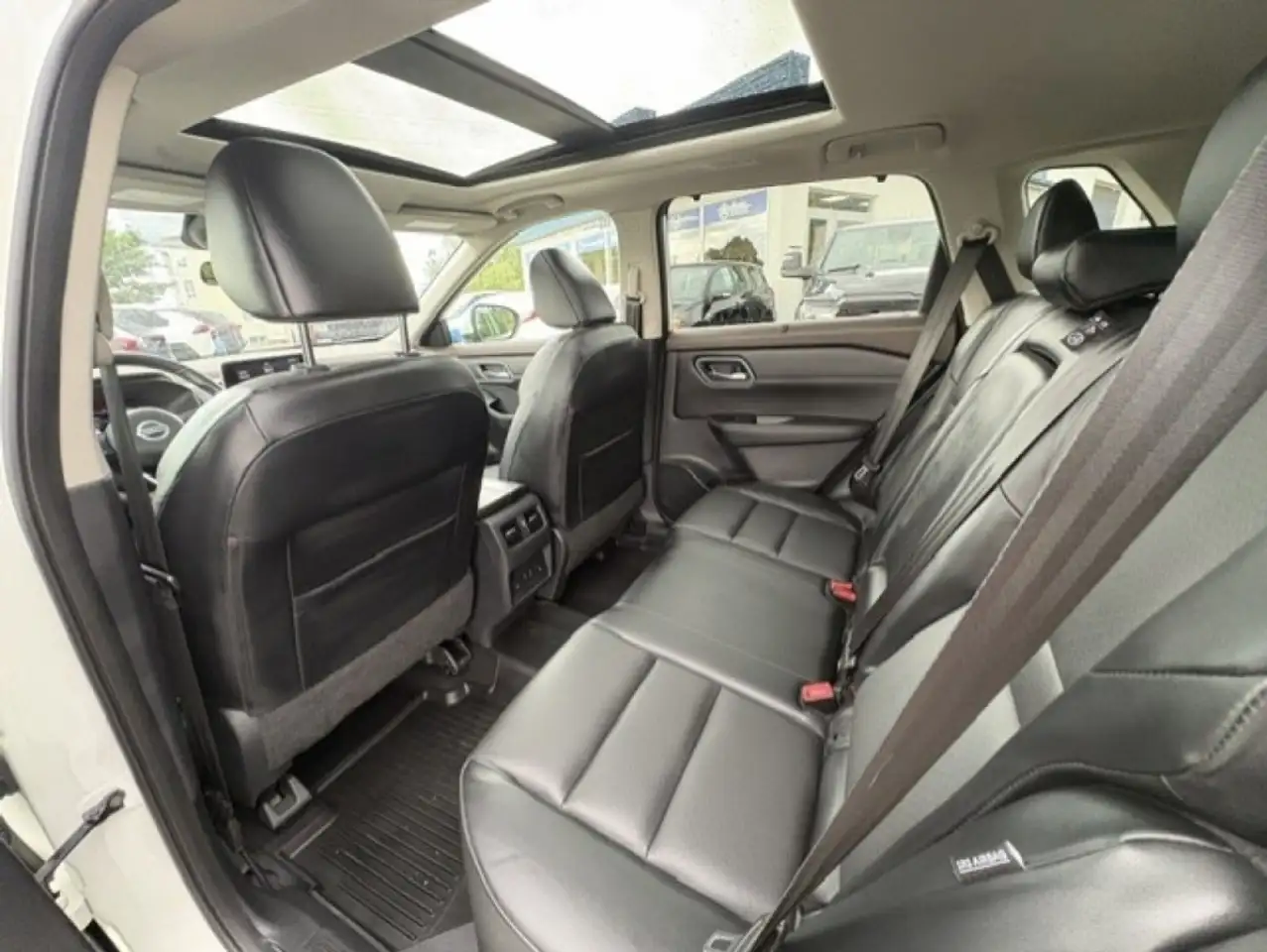 Nissan Rogue fotografie Nissan Rogue