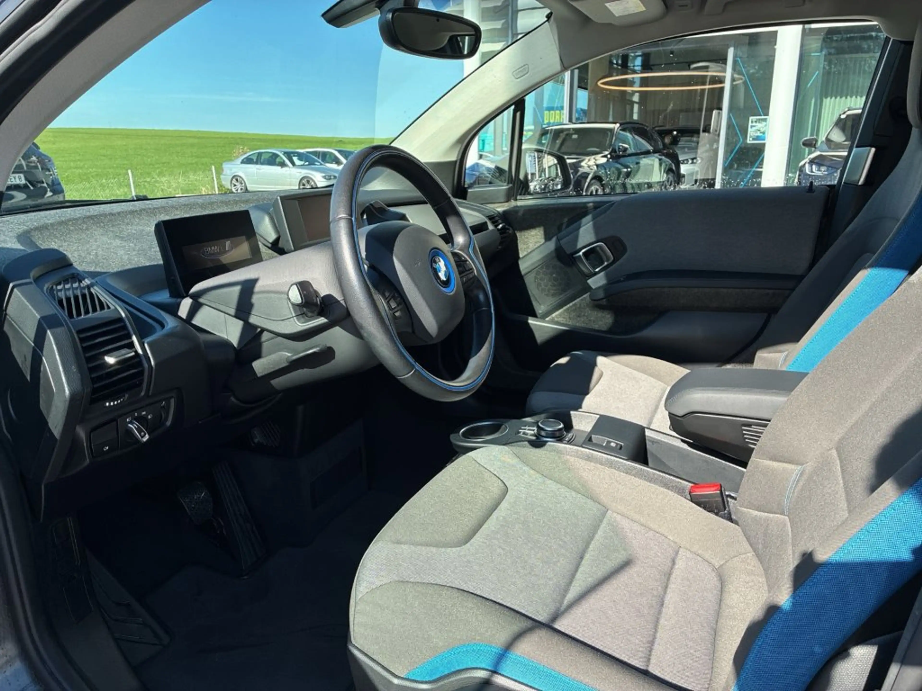 BMW i3 — photo 10