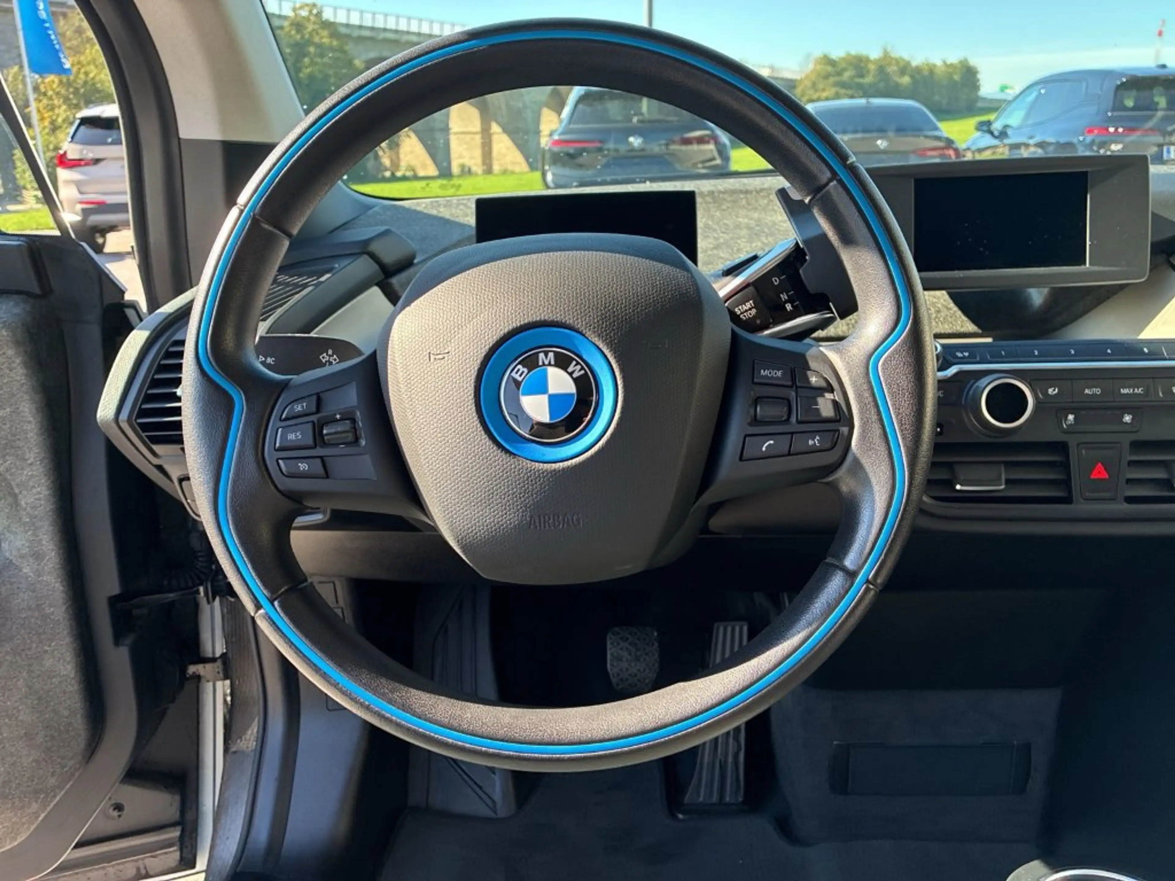 BMW i3 — photo 7