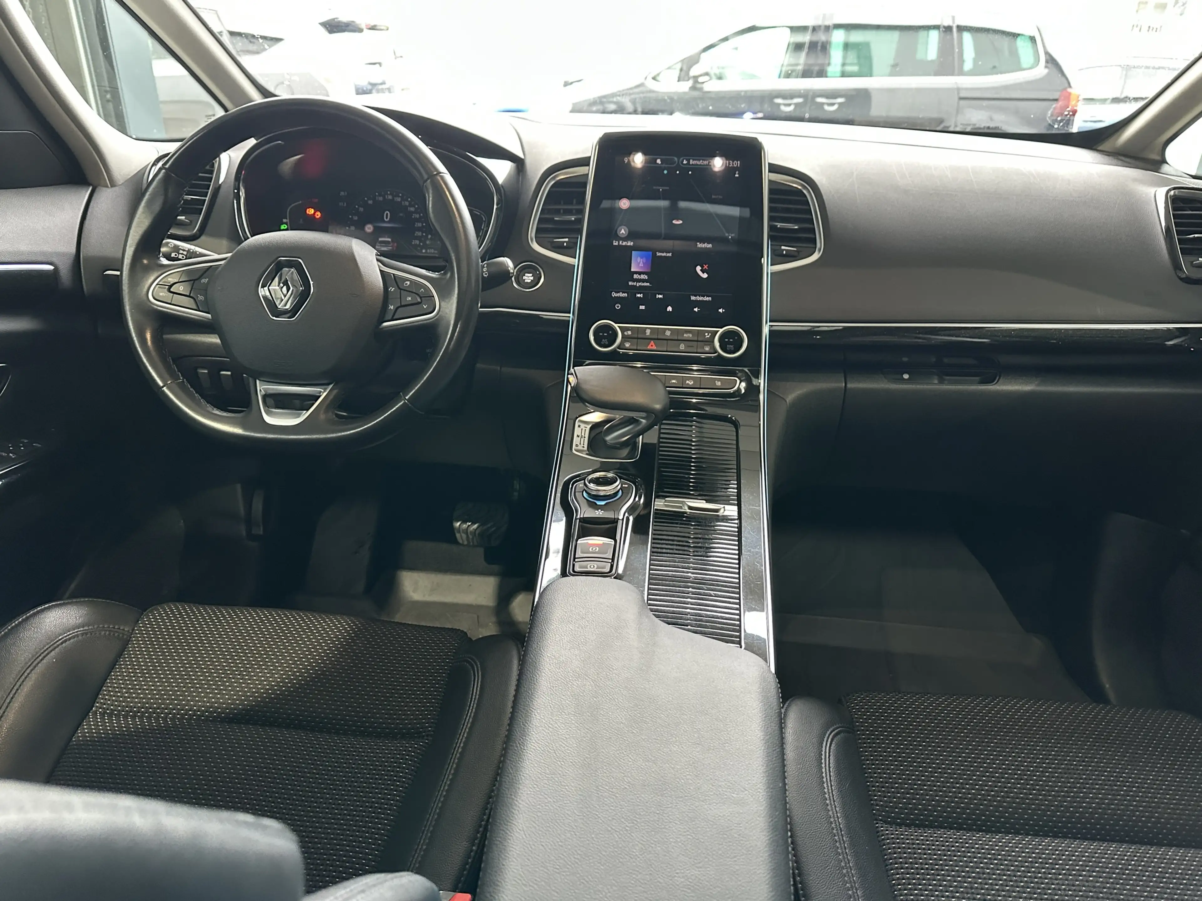 Renault Espace V Intens 7Sitzer Pano Kamera LED Navi DAB — photo 12