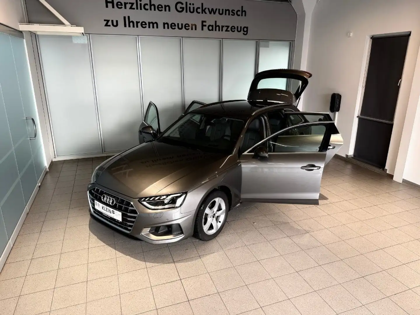 Audi A4 Avant 2.0 TFSI Advanced Gris - 2