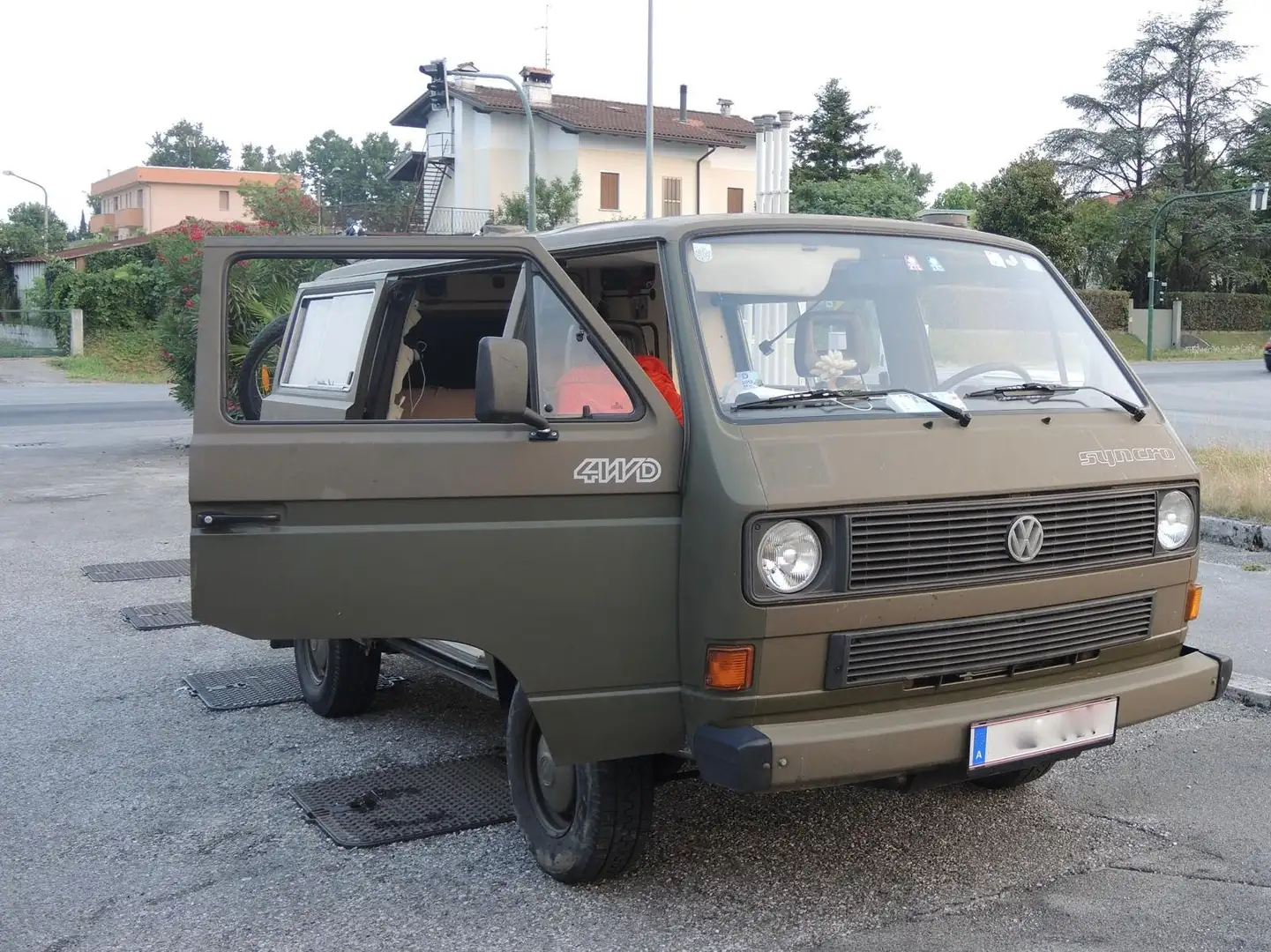 Volkswagen T3 Syncro Wohnmobil Militärversion Grün - 2