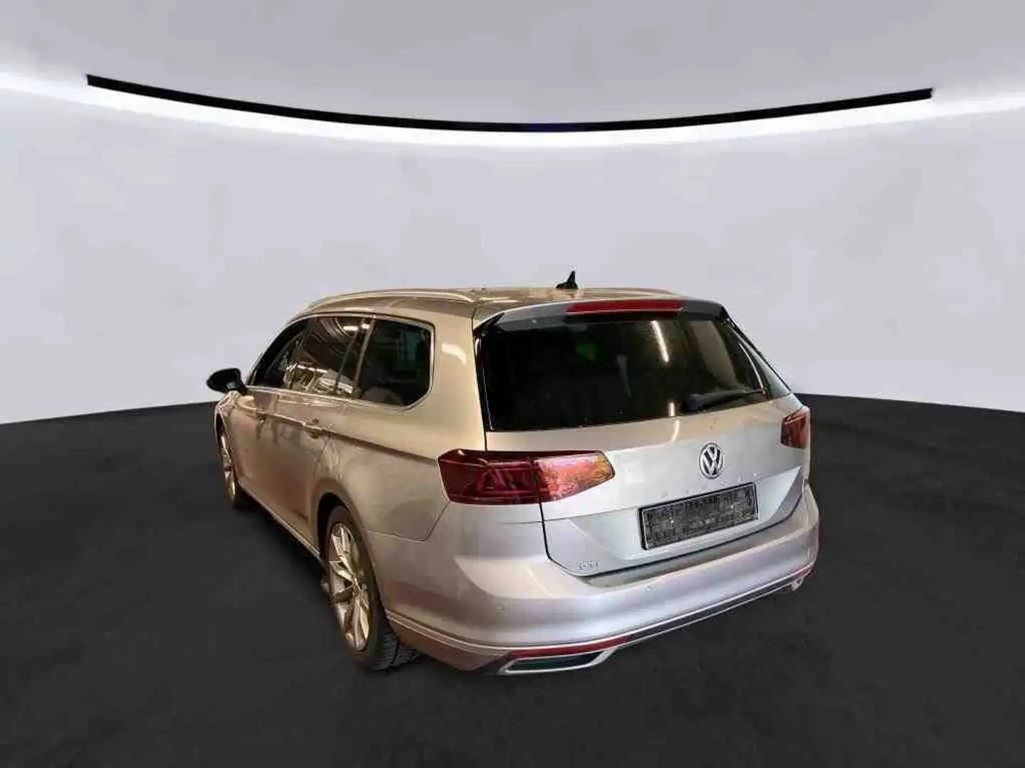 Volkswagen Passat GTE Variant 1.4 TSI R-Line Pano ergo AHK Silber - 2