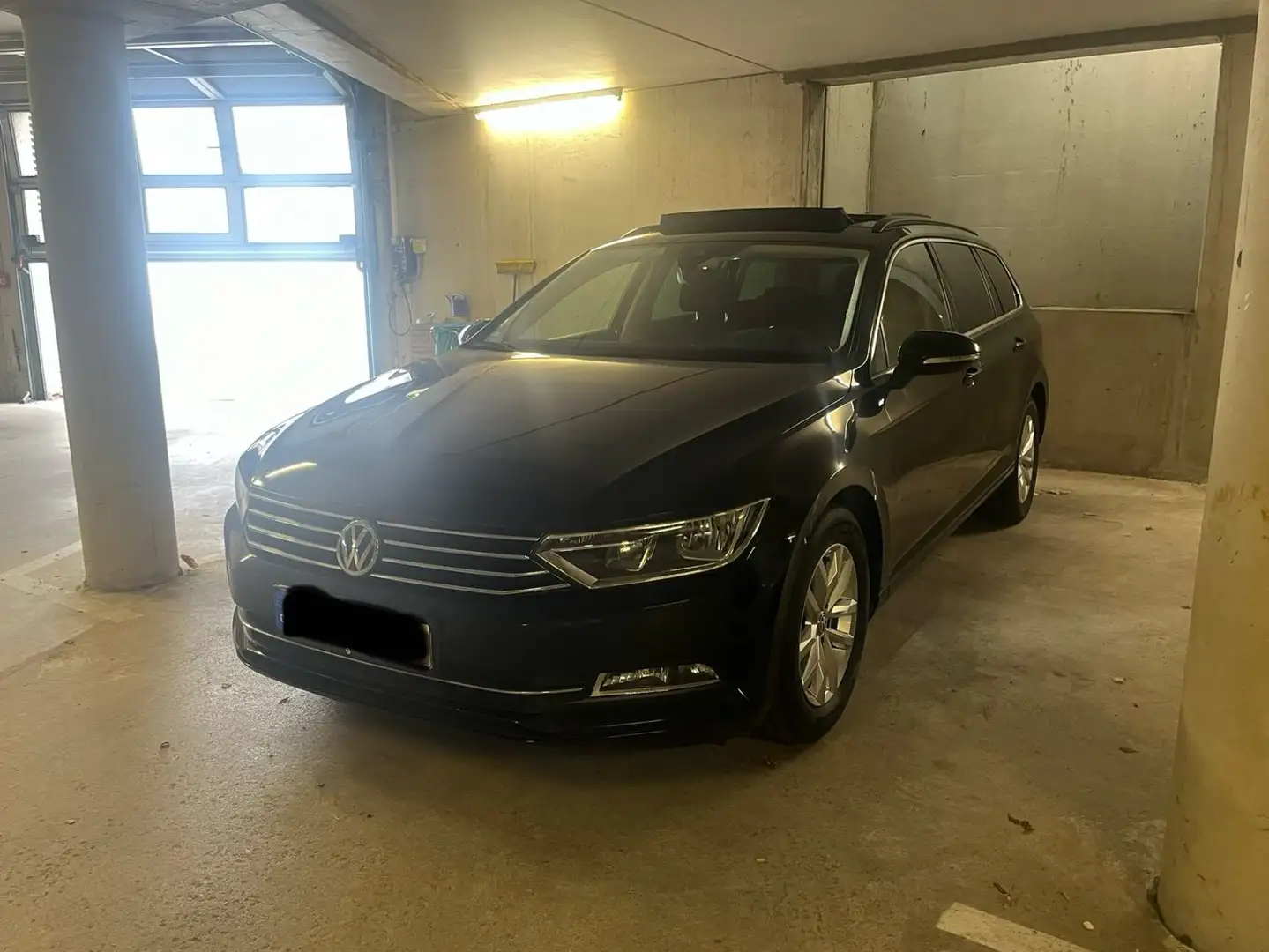 Volkswagen Passat Variant Passat Variant 1.6 TDI (BlueMotion Technology) DSG Schwarz - 2