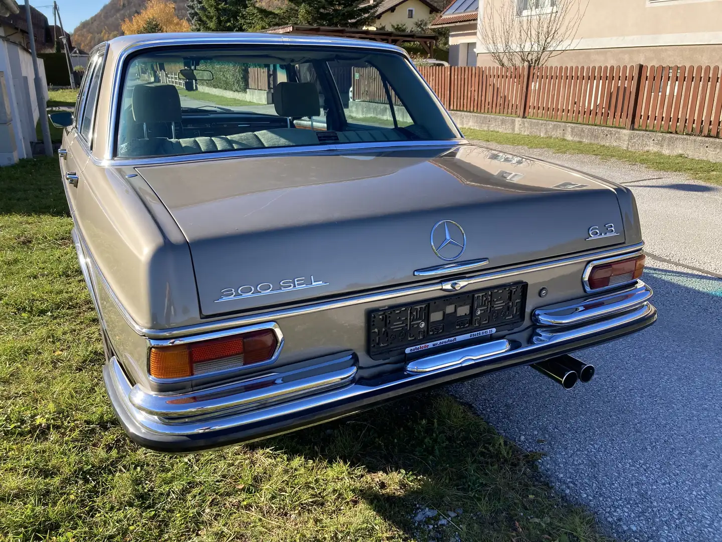 Mercedes-Benz 300 SEL 6.3 Bronze - 2