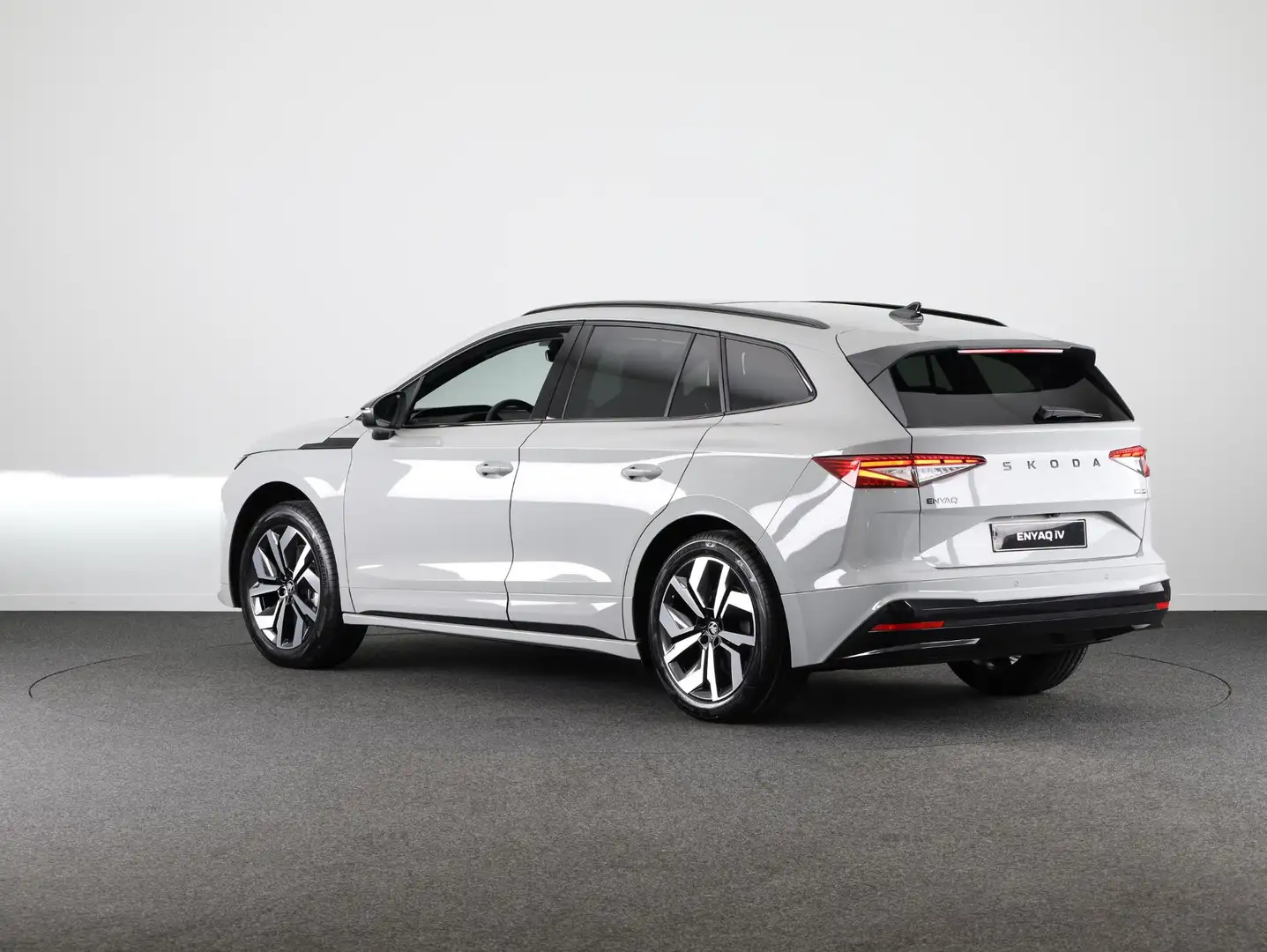 Skoda Enyaq 85 Sportline 286 pk | Business upgrade pakket - AD Grey - 2