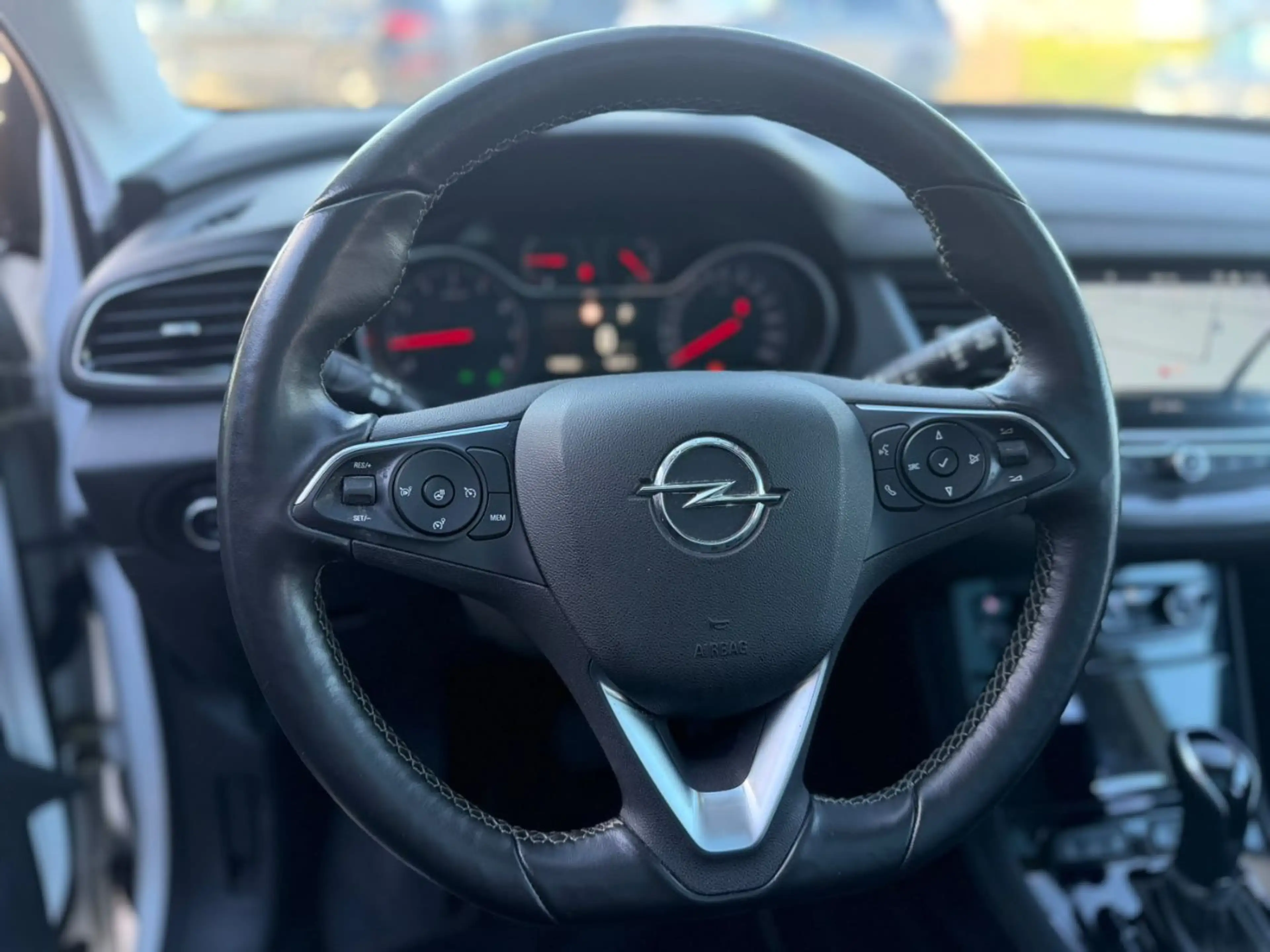 Opel Grandland X Grandland 2.0 D Ultimate 360 LED AHK Navi Pano — photo 10