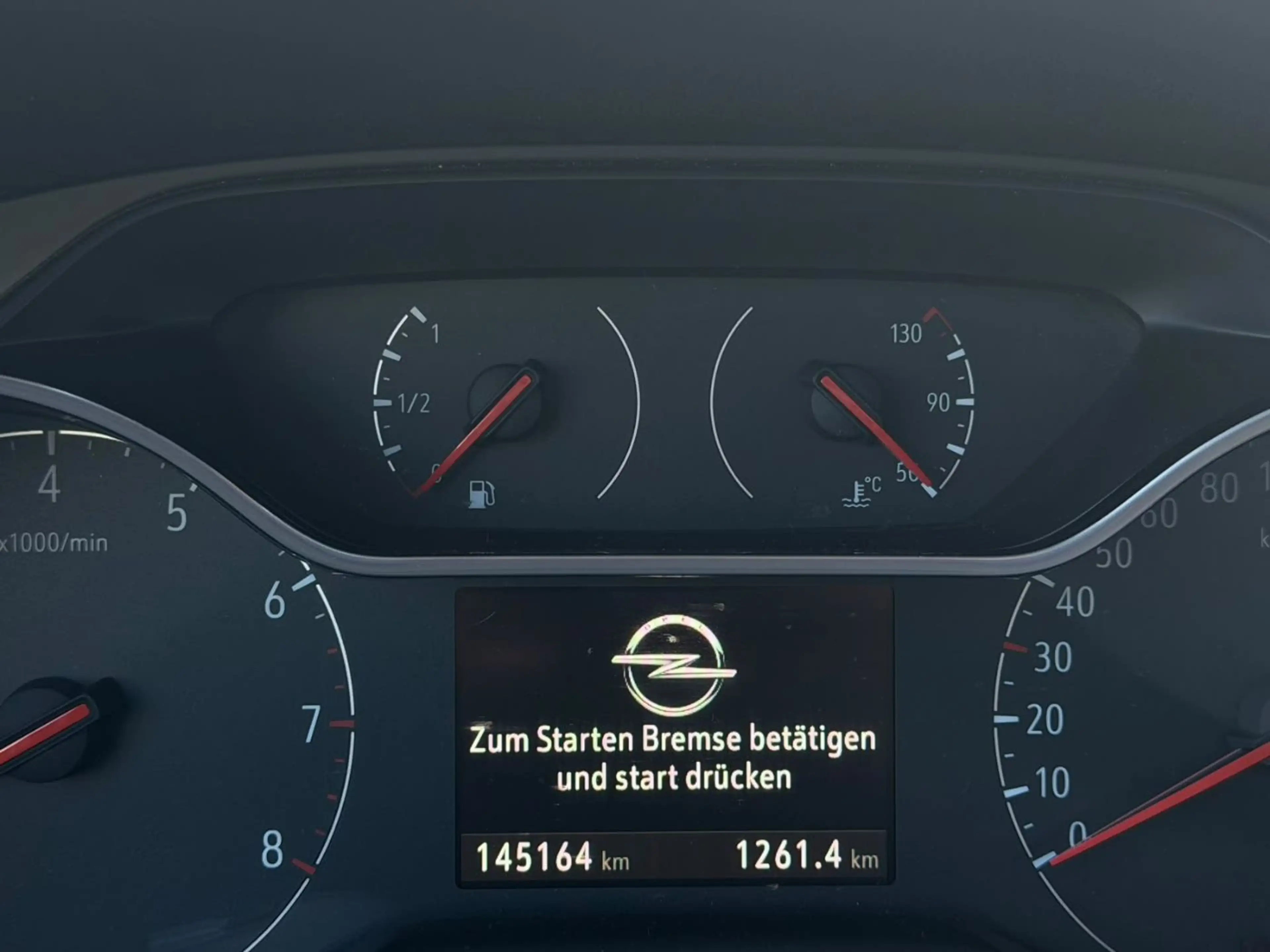 Opel Grandland X Grandland 2.0 D Ultimate 360 LED AHK Navi Pano — photo 14