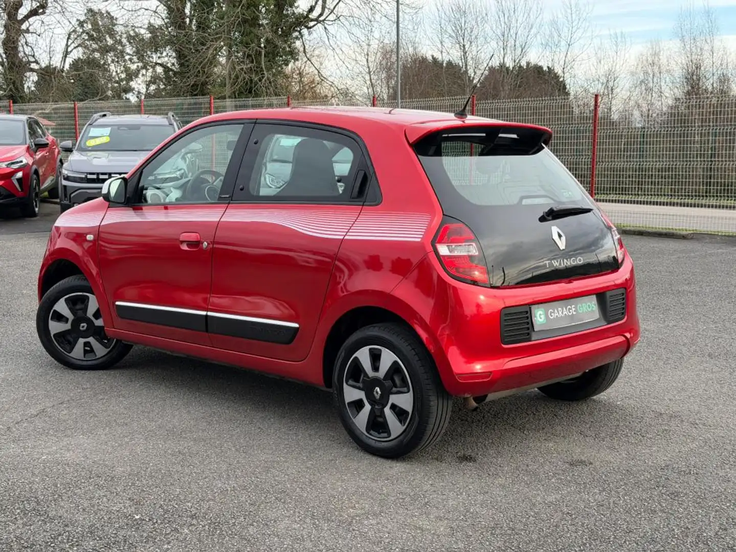 Renault Twingo III 1.0 SCe 70 E6C Limited Rouge - 2