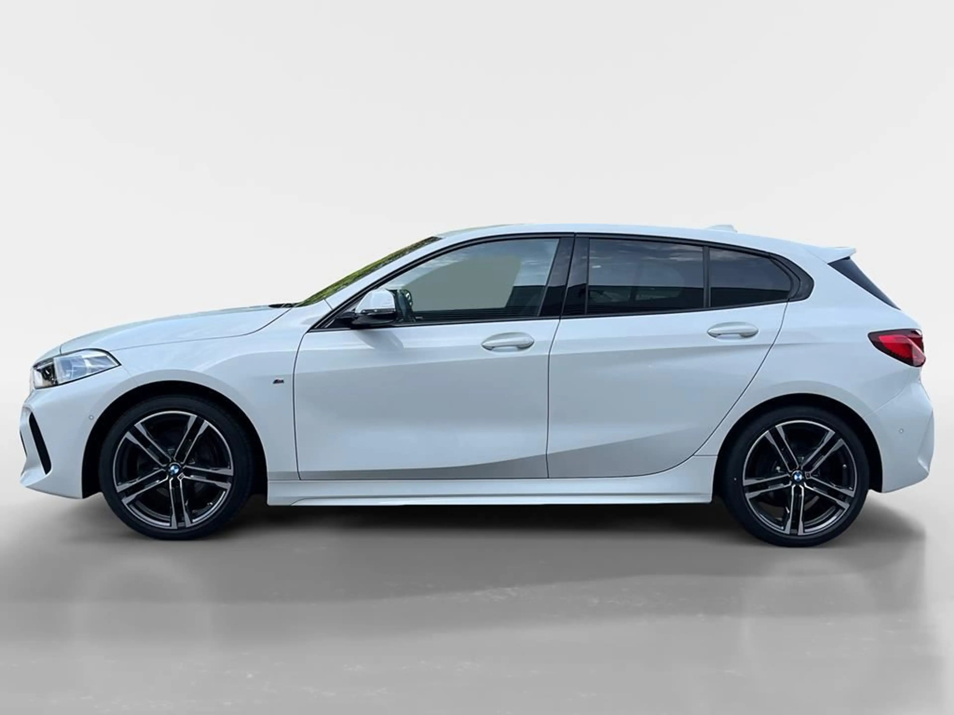 BMW 118 M Sport — photo 6