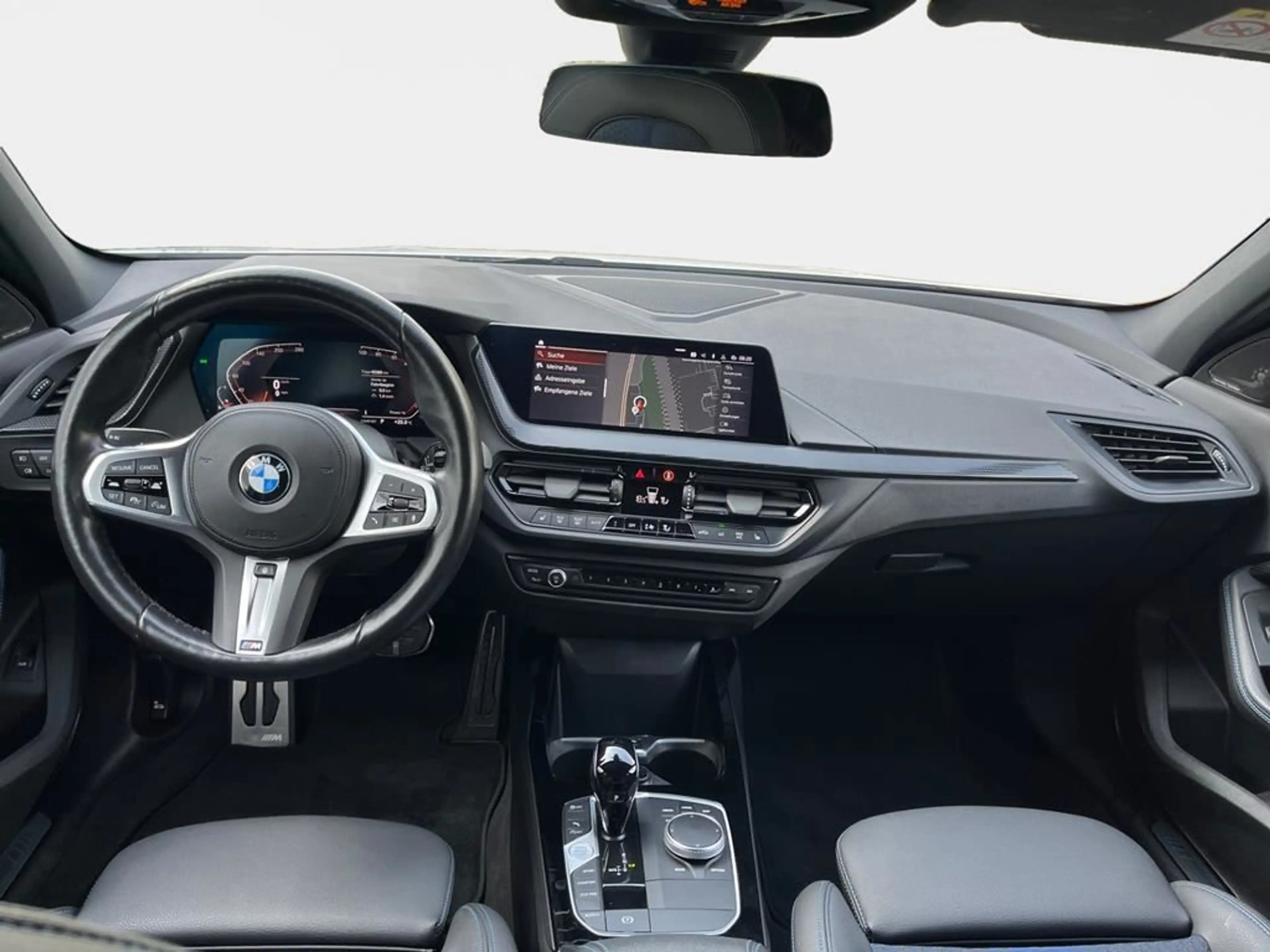 BMW 118 M Sport — photo 12