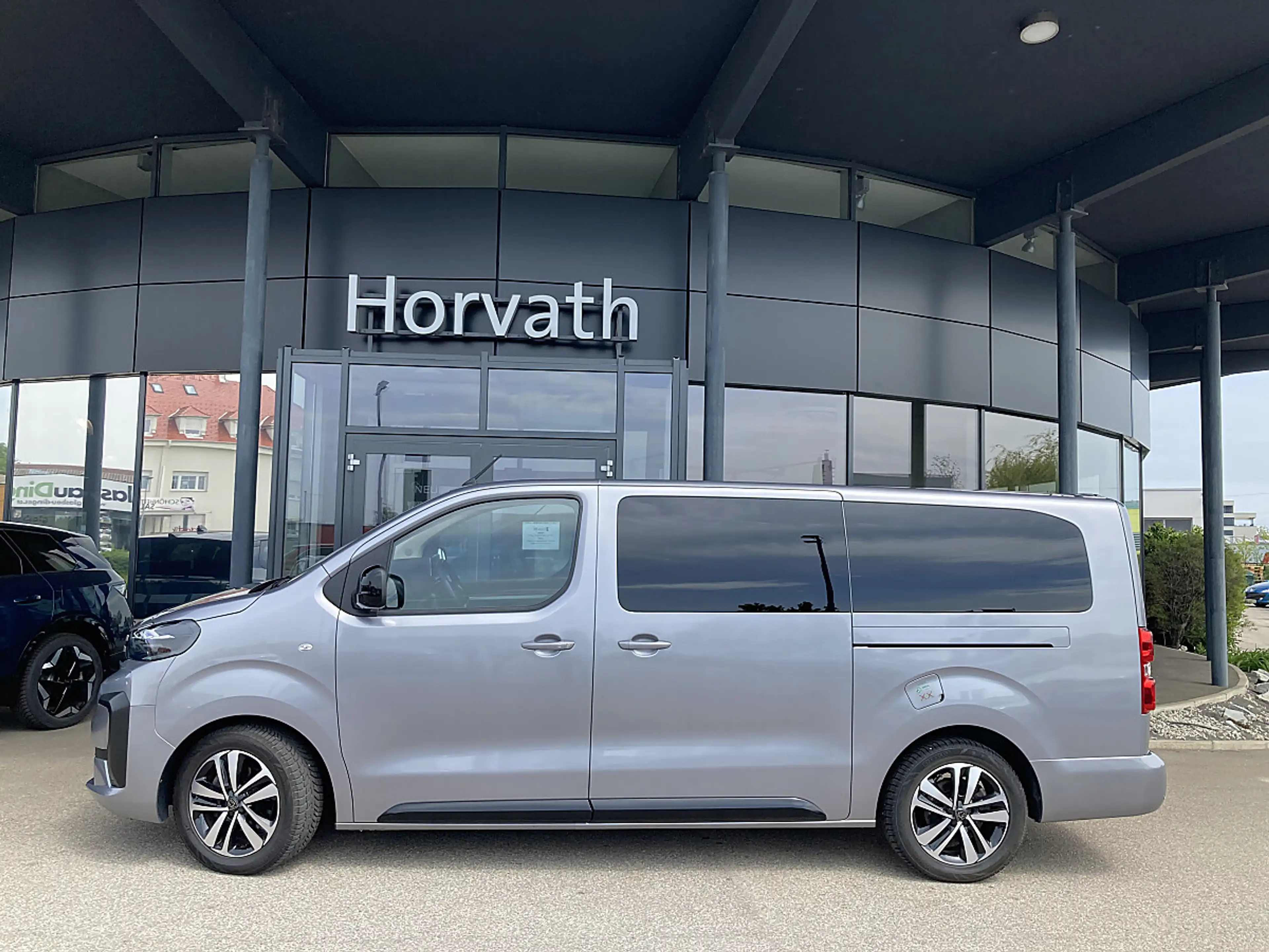 Peugeot Traveller Business BlueHDi 180 Lang EAT8!TOP AKTION! — photo 3