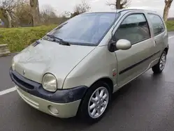 Renault Twingo 1.2 Authentique used buy in Balingen Price 1990 eur -  Int.Nr.: B-465 SOLD