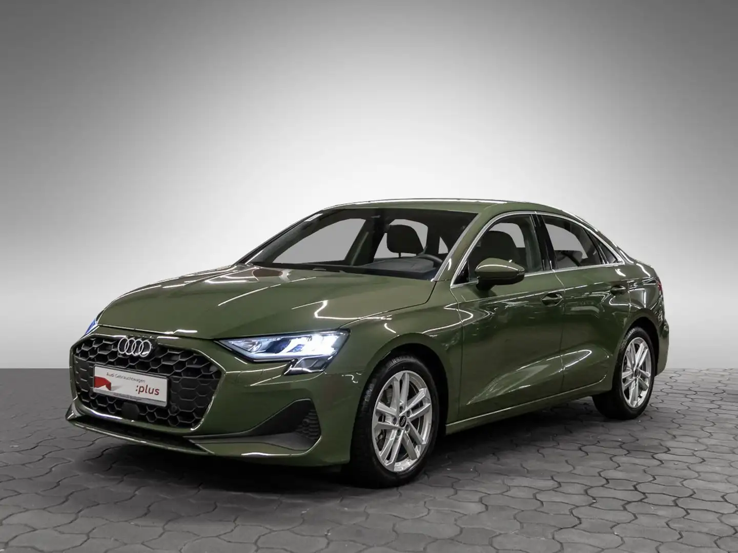 Audi A3 30 TFSI s-tronic Grün - 2