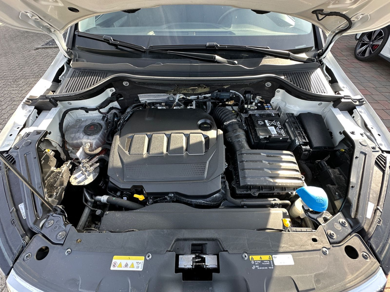 Skoda Karoq 2.0 TDI DSG 4x4 Drive*VIRTUAL*LED*AHK*ACC* — photo 14