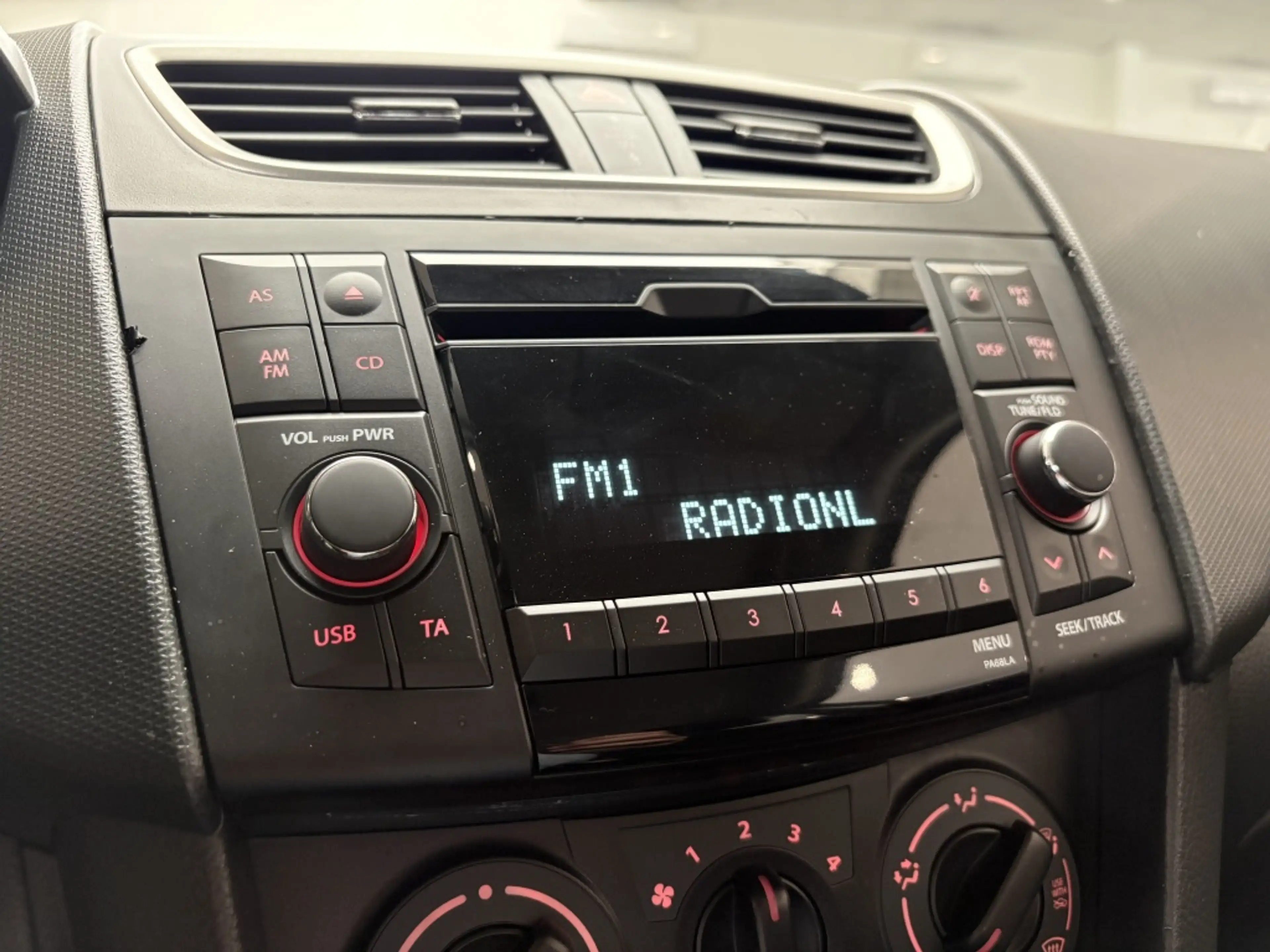 Suzuki Swift 1.2 Comfort [ TREKHAAK I ALL SEASON I STOELVERWARM — photo 13