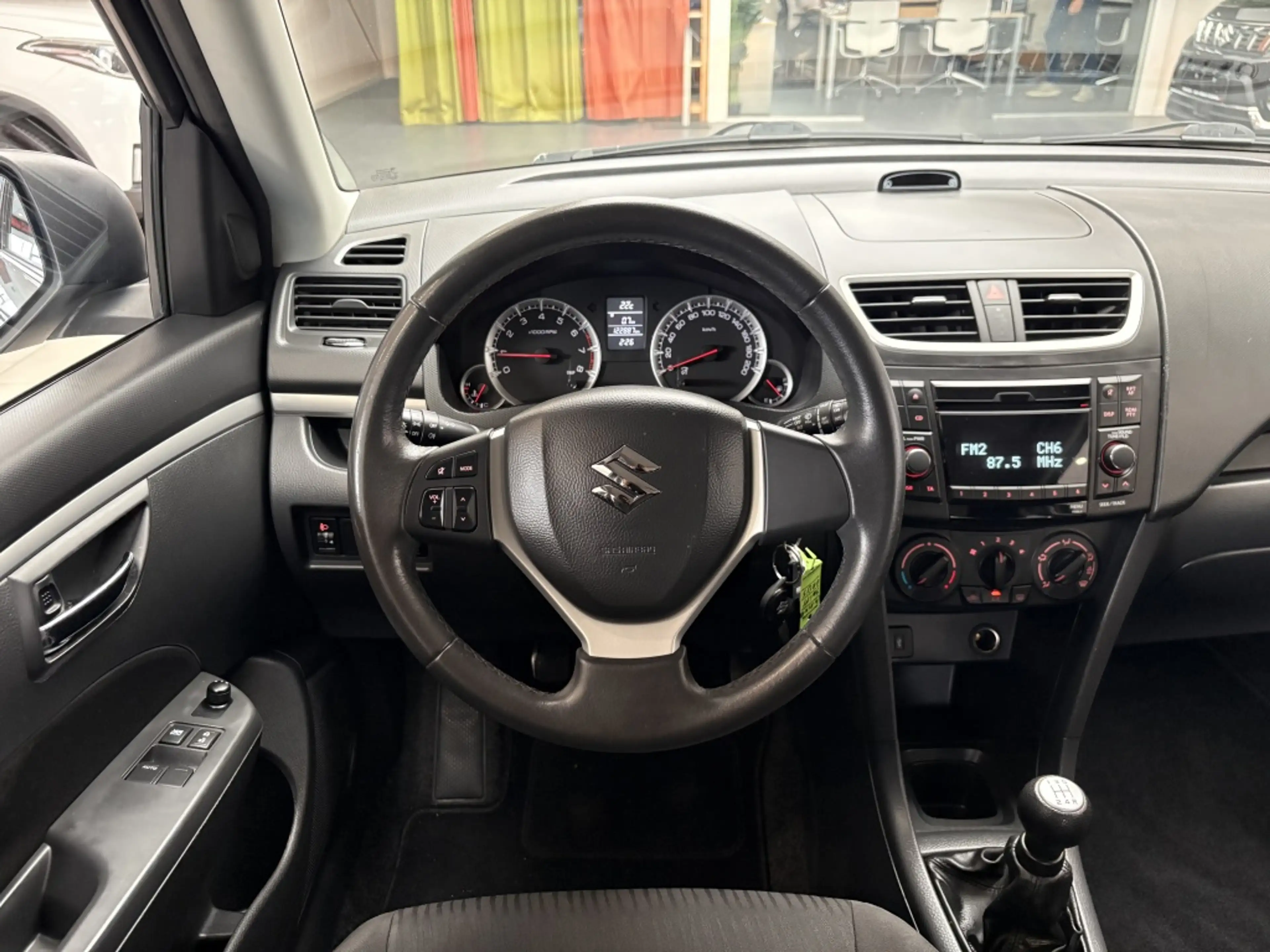 Suzuki Swift 1.2 Comfort [ TREKHAAK I ALL SEASON I STOELVERWARM — photo 2