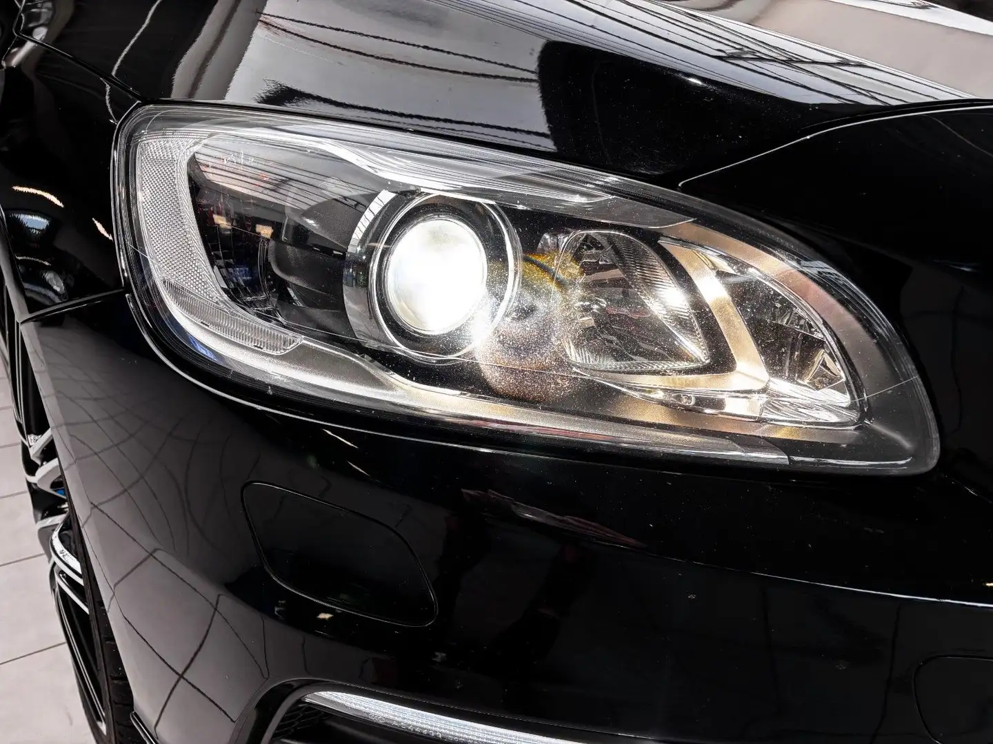 Volvo V60 Polestar AWD*Bi-Xenon*Sitzh.*Navi*PDC Czarny - 2
