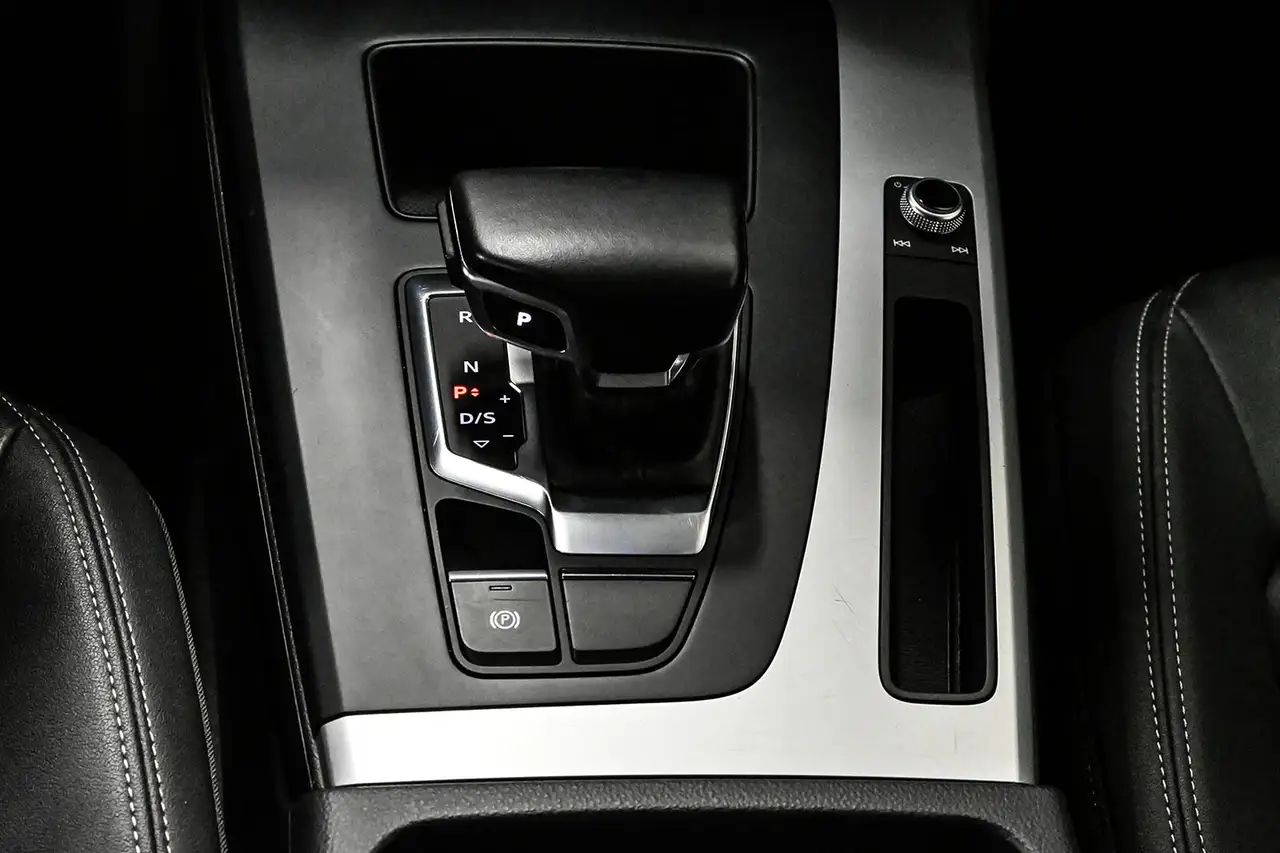 Audi Q5 снимка Audi Q5