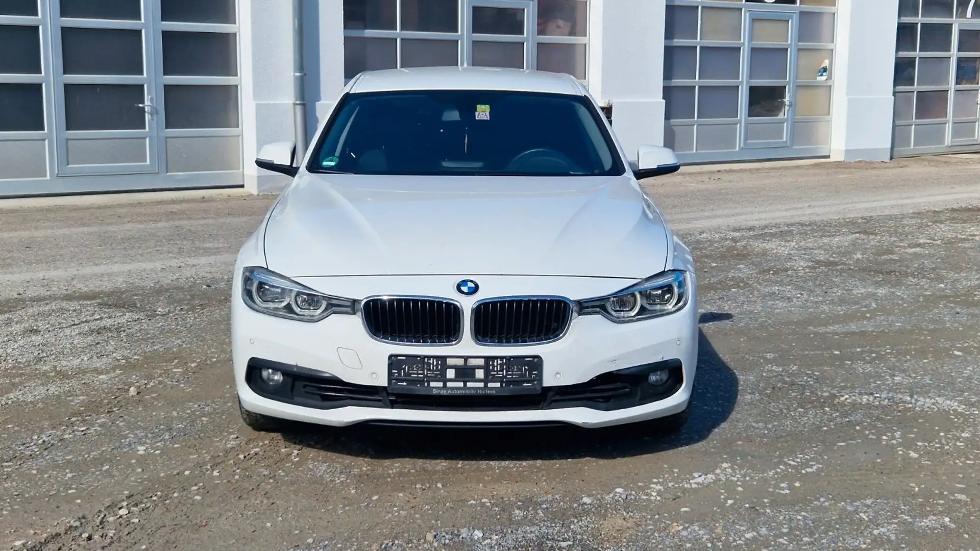 BMW 325 d Touring  Advantage *AUTO*NAVI*SHZ*EURO-6 Fehér - 2