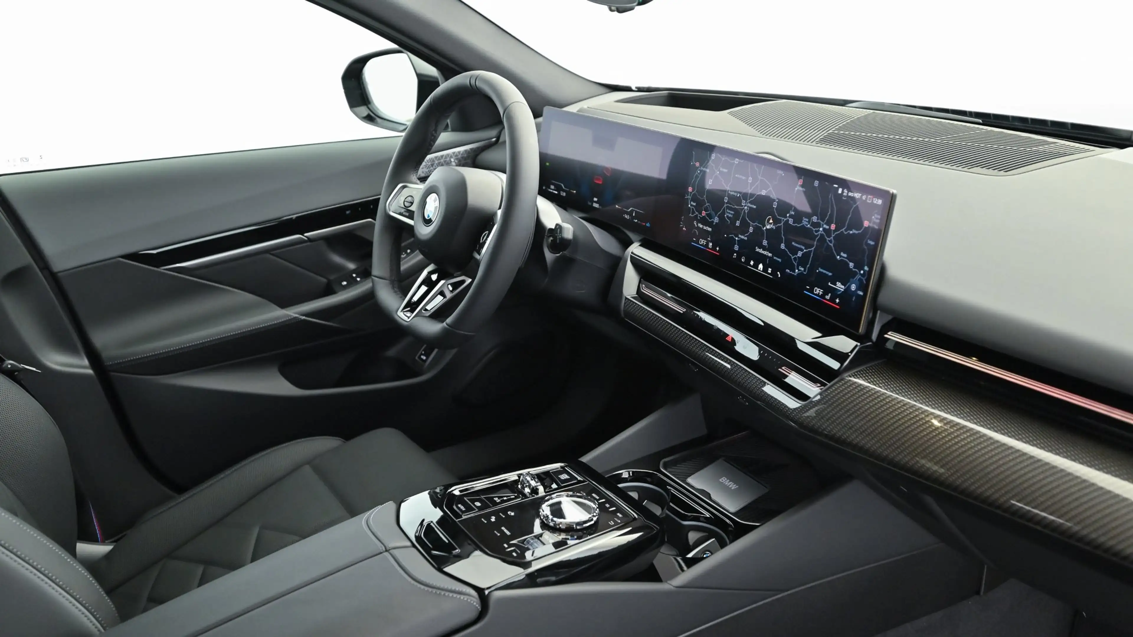 BMW 540 d xDrive — photo 14