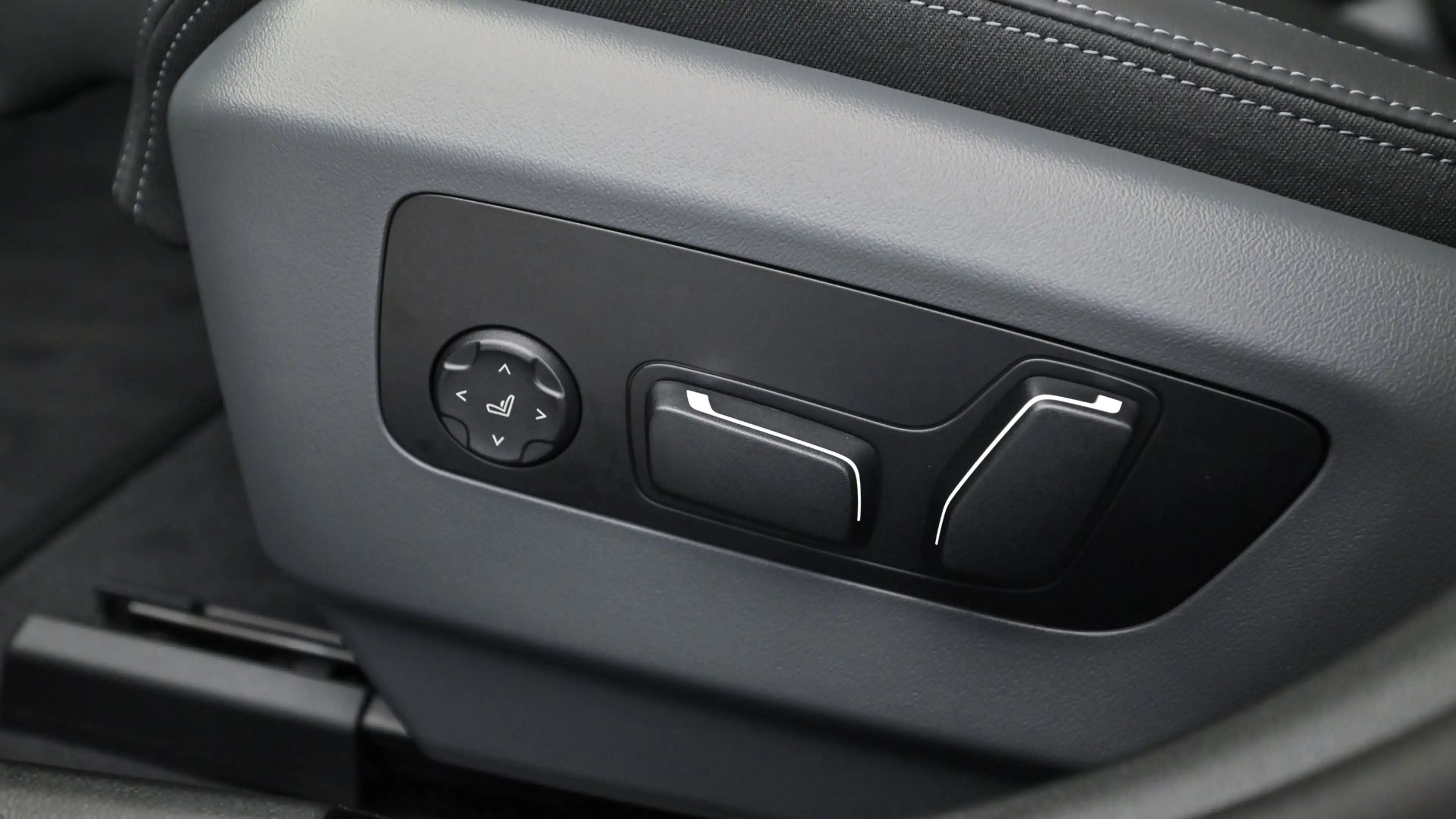 BMW 540 d xDrive — photo 12