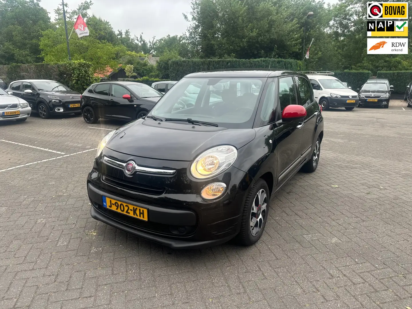 Fiat 500L 1.4-T-Jet Lounge , panoramadak Zwart - 1