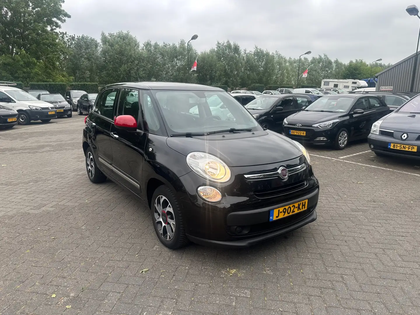 Fiat 500L 1.4-T-Jet Lounge , panoramadak Zwart - 2