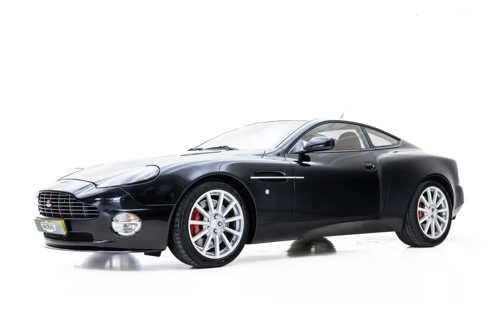 Aston Martin Vanquish V12 5.9 S (English Version) The last originally Du Negro - 2