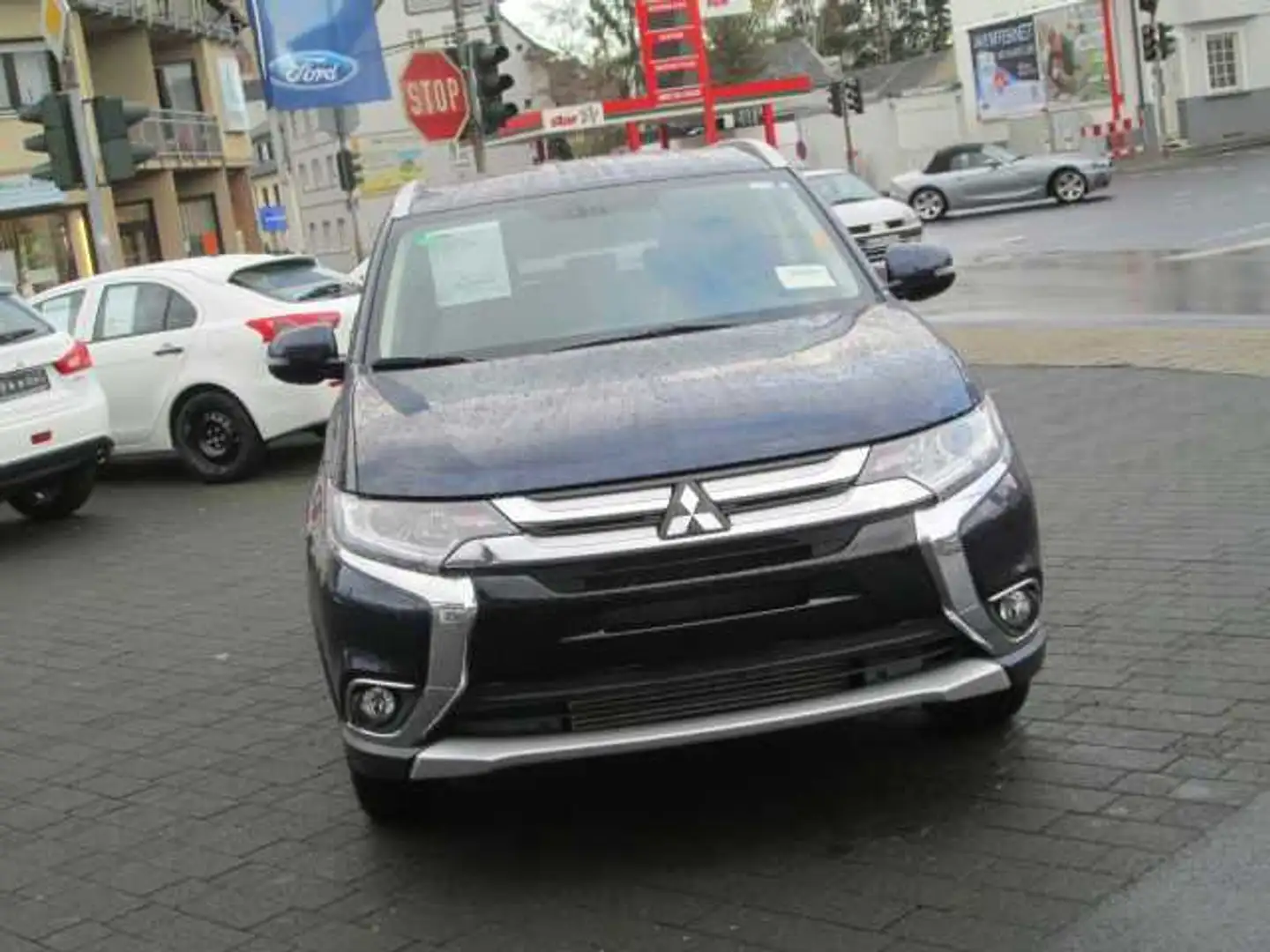 Mitsubishi Outlander PLUS 2.2 DI-D 2WD, AHK, 7 Sitzer Blau - 2